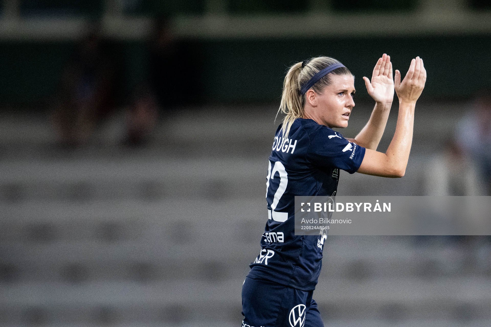 FC Rosengårds Olivia Schough byts ut under fotbollsmatchen i Damallsvenskan mellan FC Rosengård och Häcken den 24 augusti 2022 i Malmö.