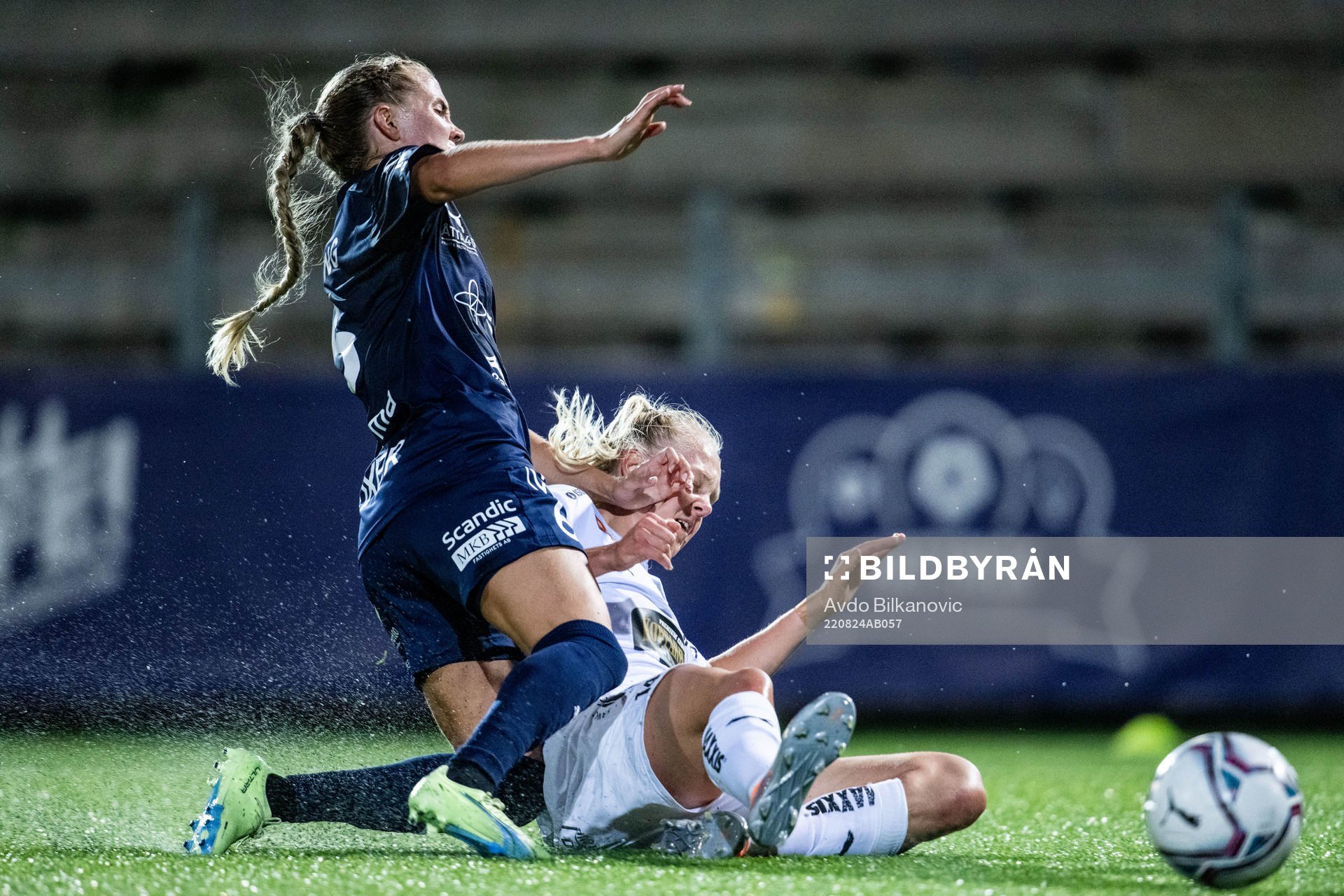 FC Rosengårds Ria Noora Minerva Öling och Häckens Molly