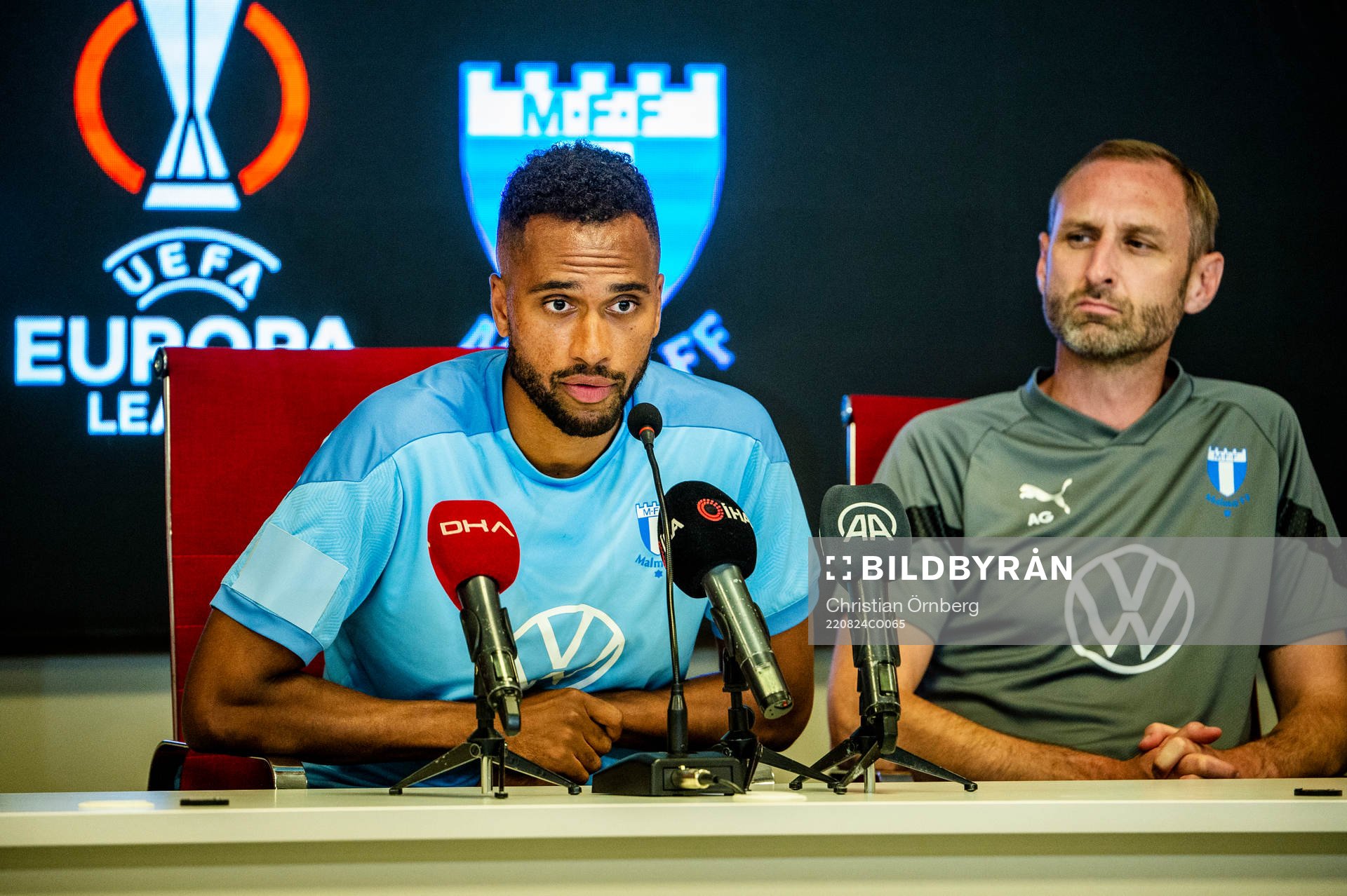 Isaac Kiese Thelin and head coach and sport director
