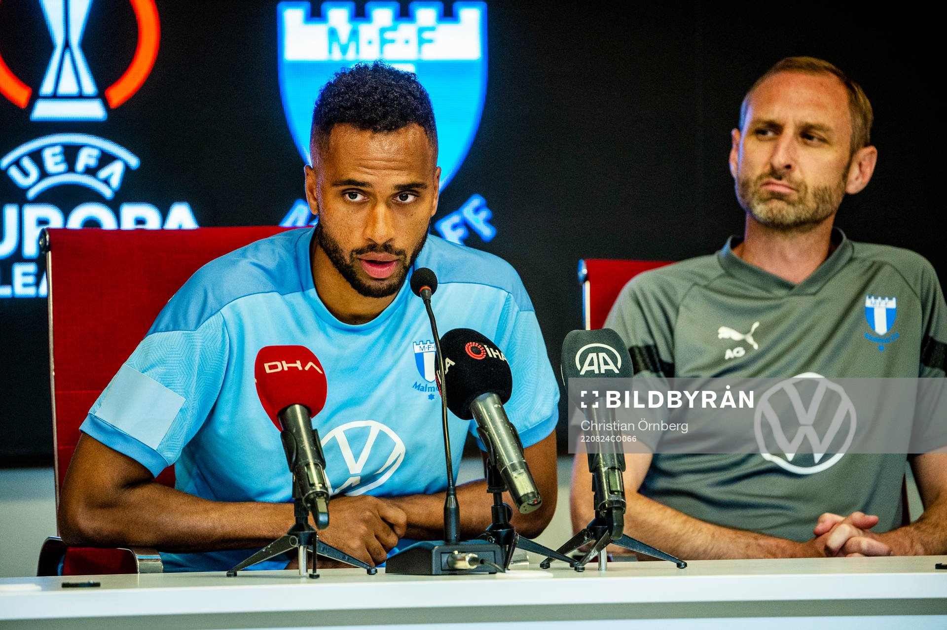 Isaac Kiese Thelin and head coach and sport director