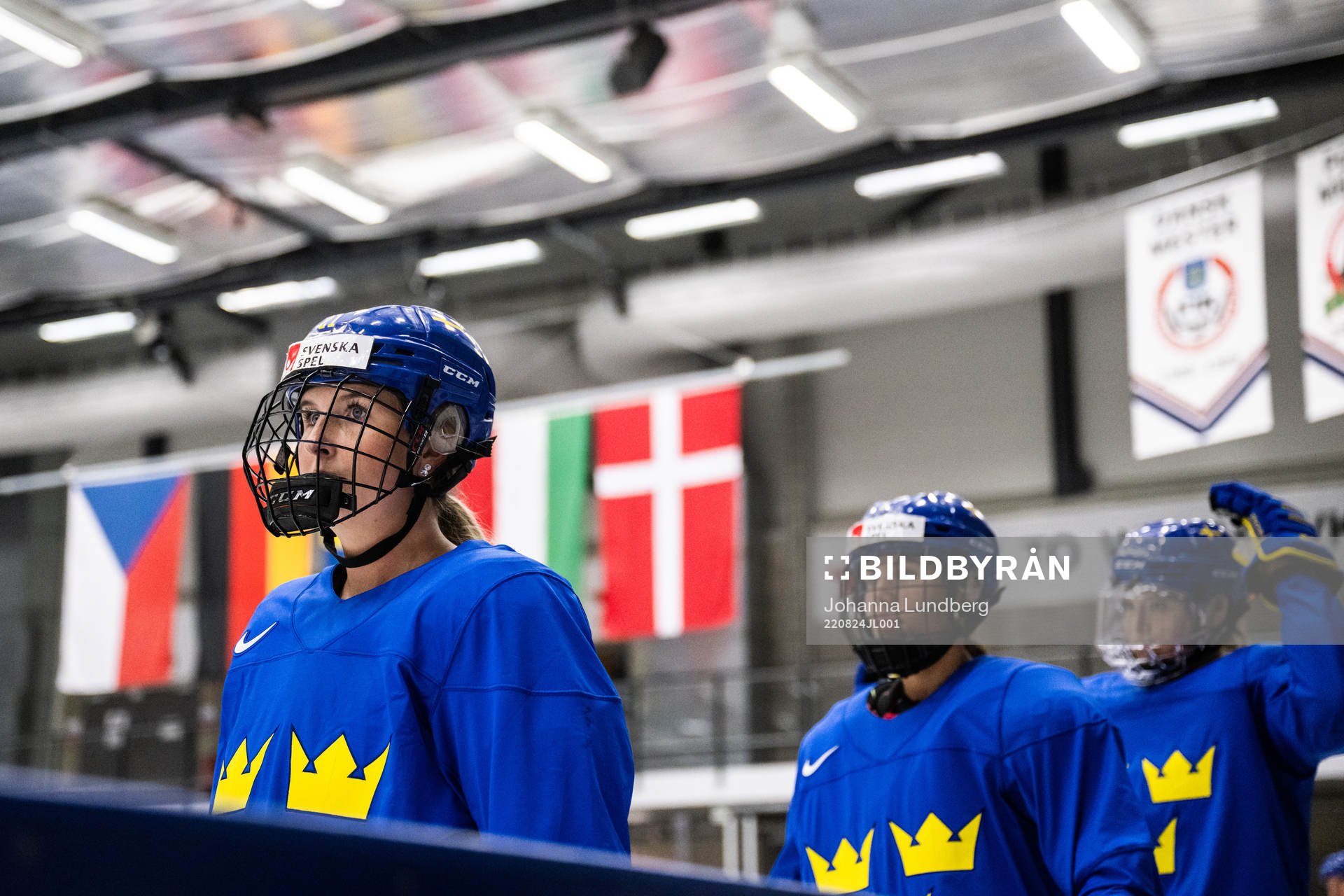 Celine Tedenby and Anna Kjellbin of the Swedish women's