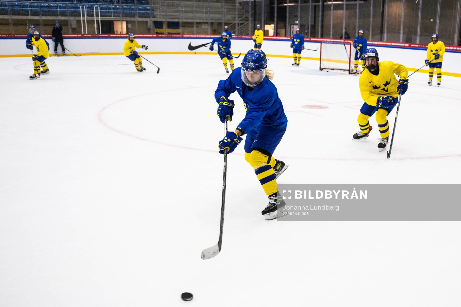 Ebba Berglund and Mira Jungåker of the Swedish women's