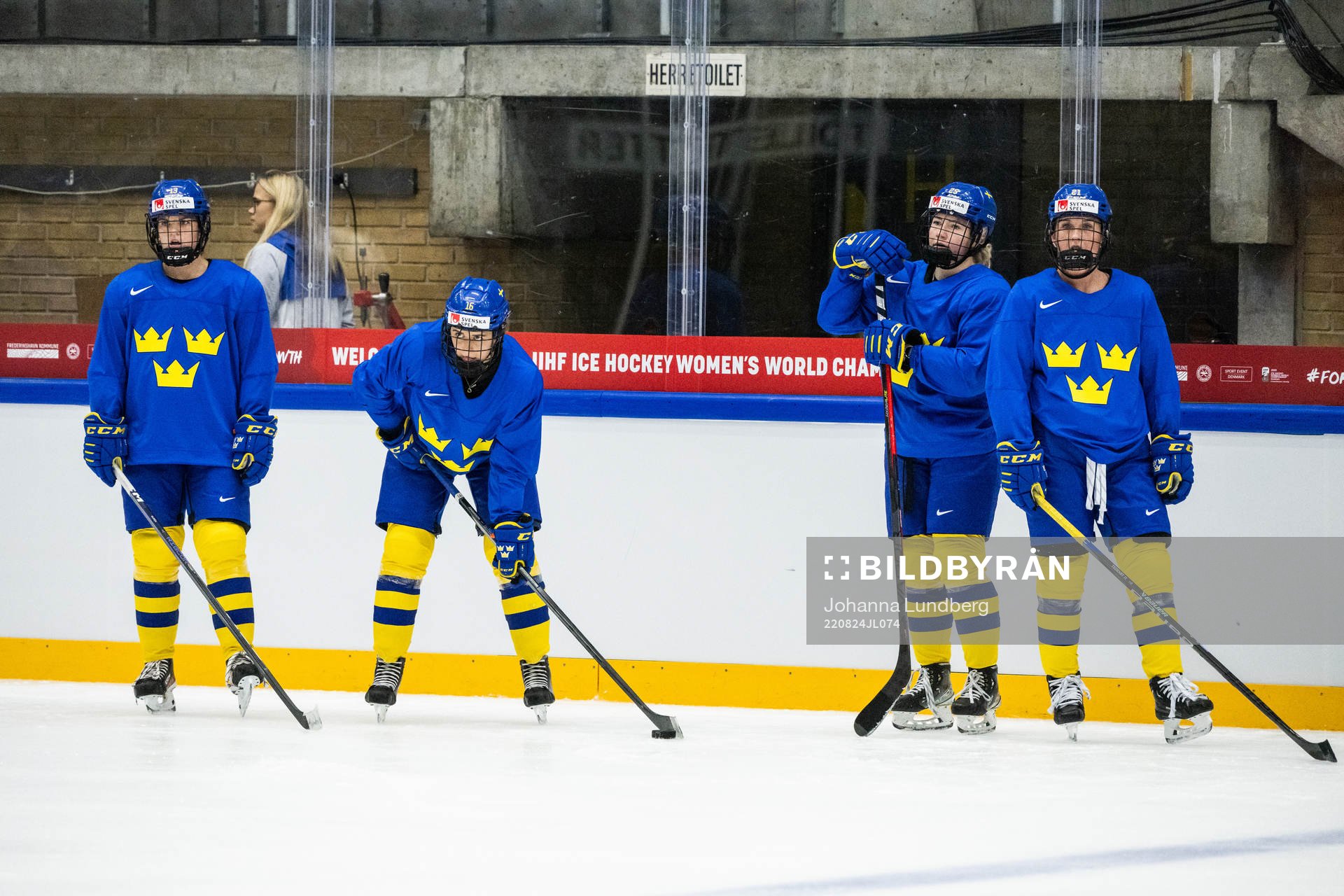 Emma Murén, Linnea Johansson, Lina Ljungblom and Celine