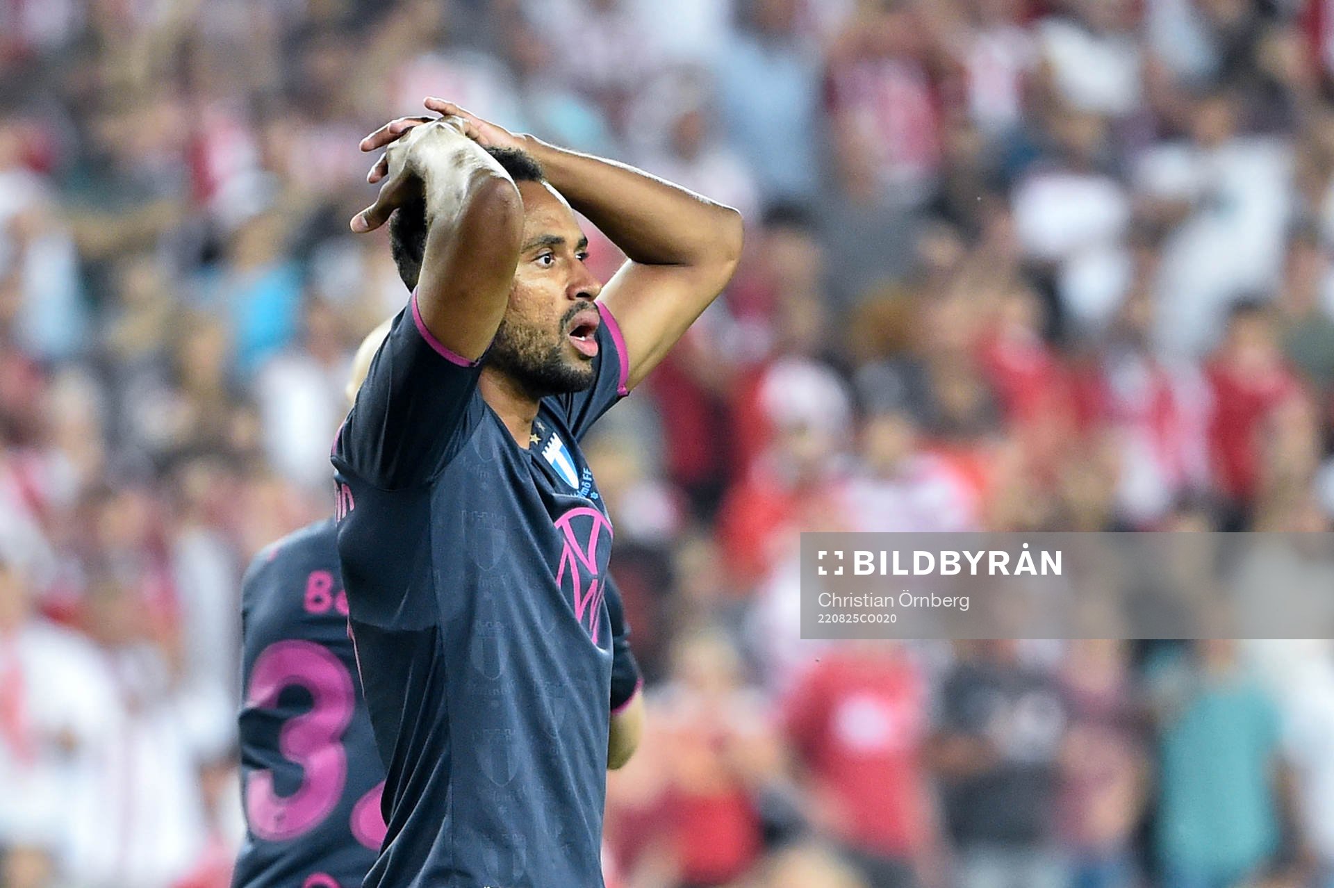 Isaac Kiese Thelin of Malmö FF looks dejected