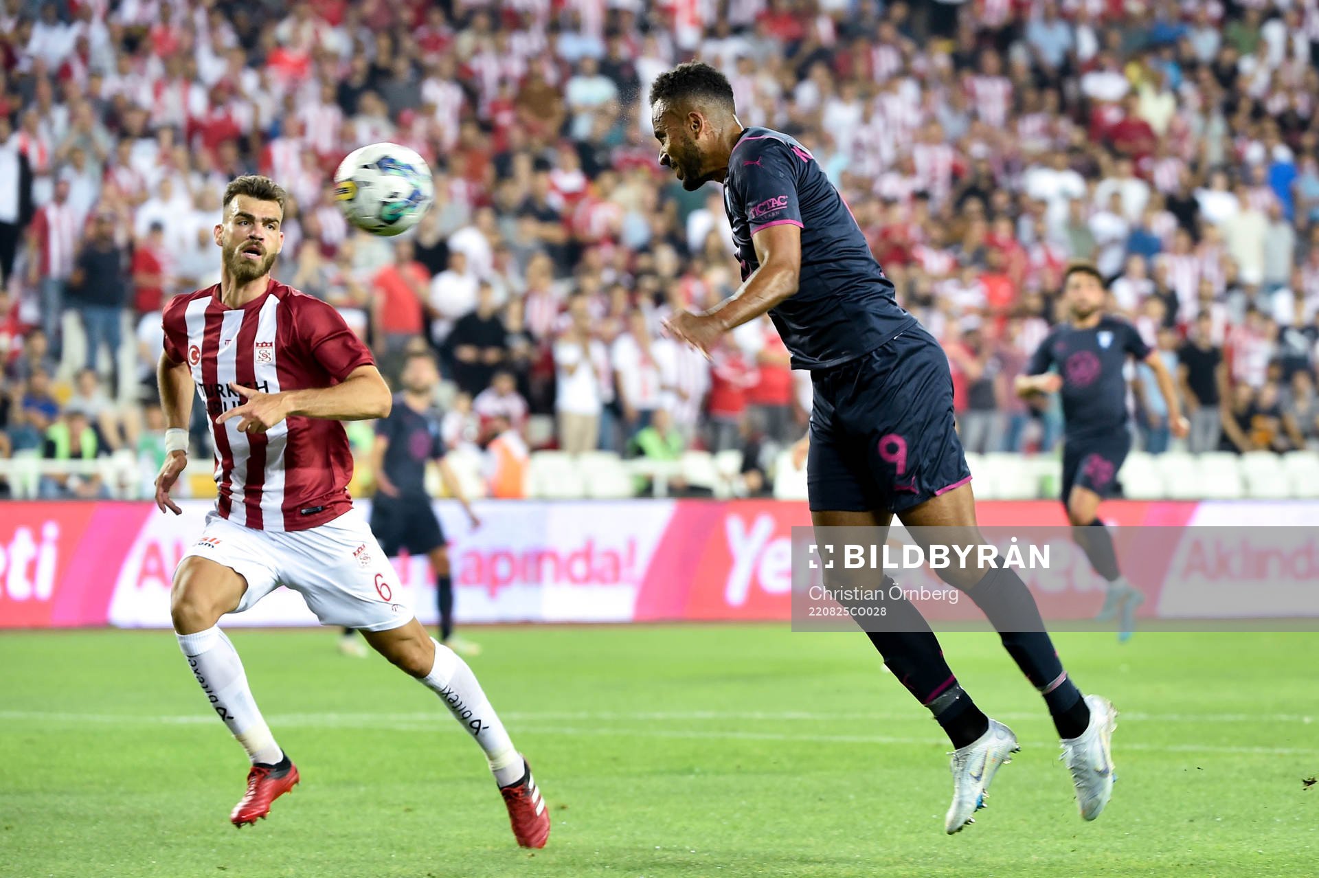 Isaac Kiese Thelin of Malmö FF