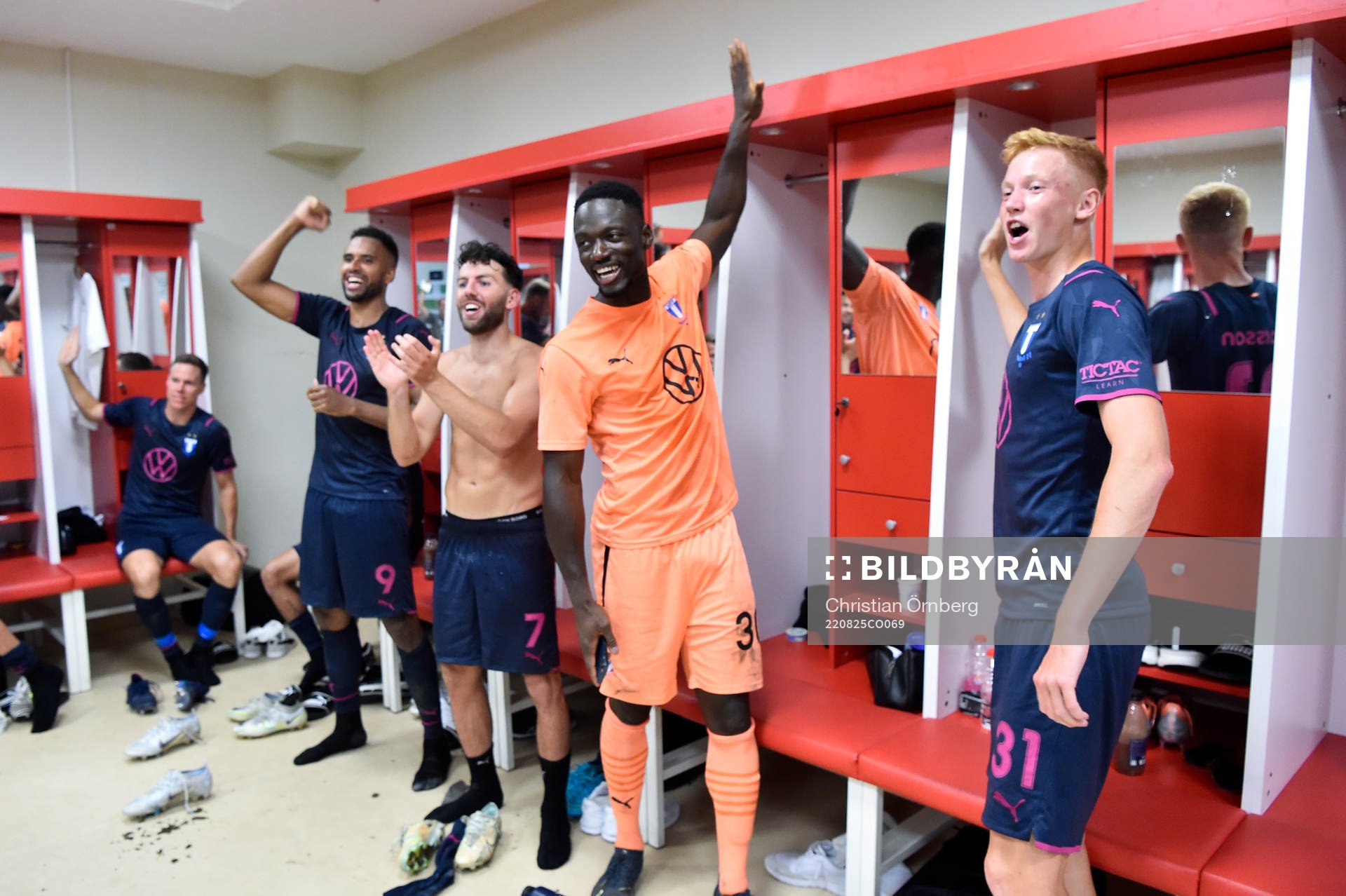 Isaac Kiese Thelin, Erdal Rakip, goalkeeper Ismael Diawara