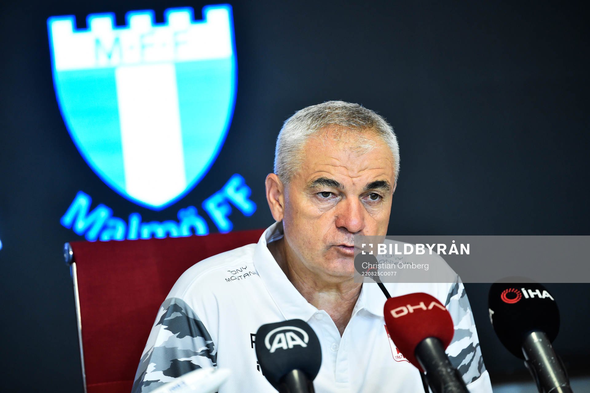 Head coach Rıza Çalımbay of Sivasspor