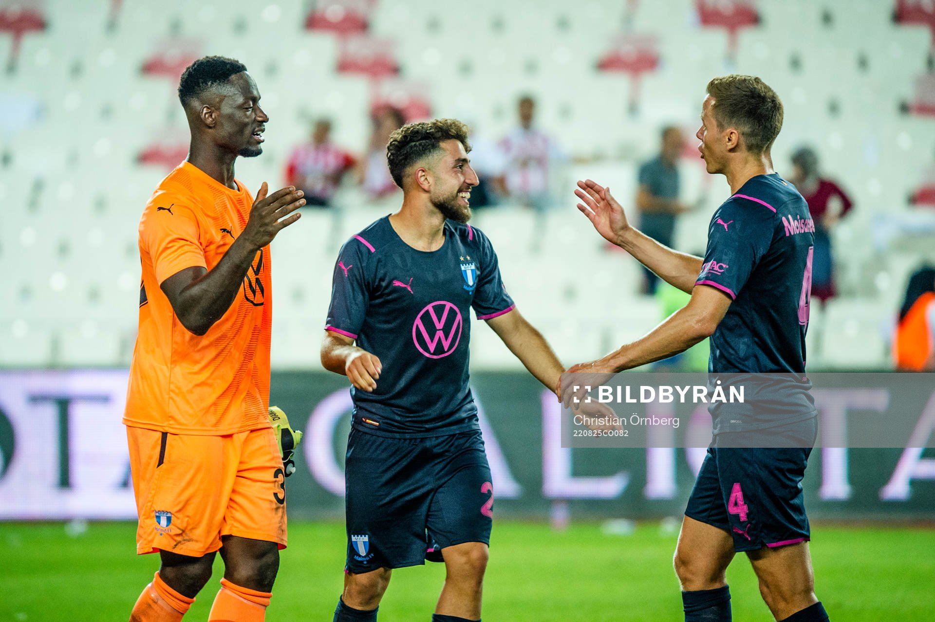 Goalkeeper Ismael Diawara, Moustafa Zeidan and Niklas