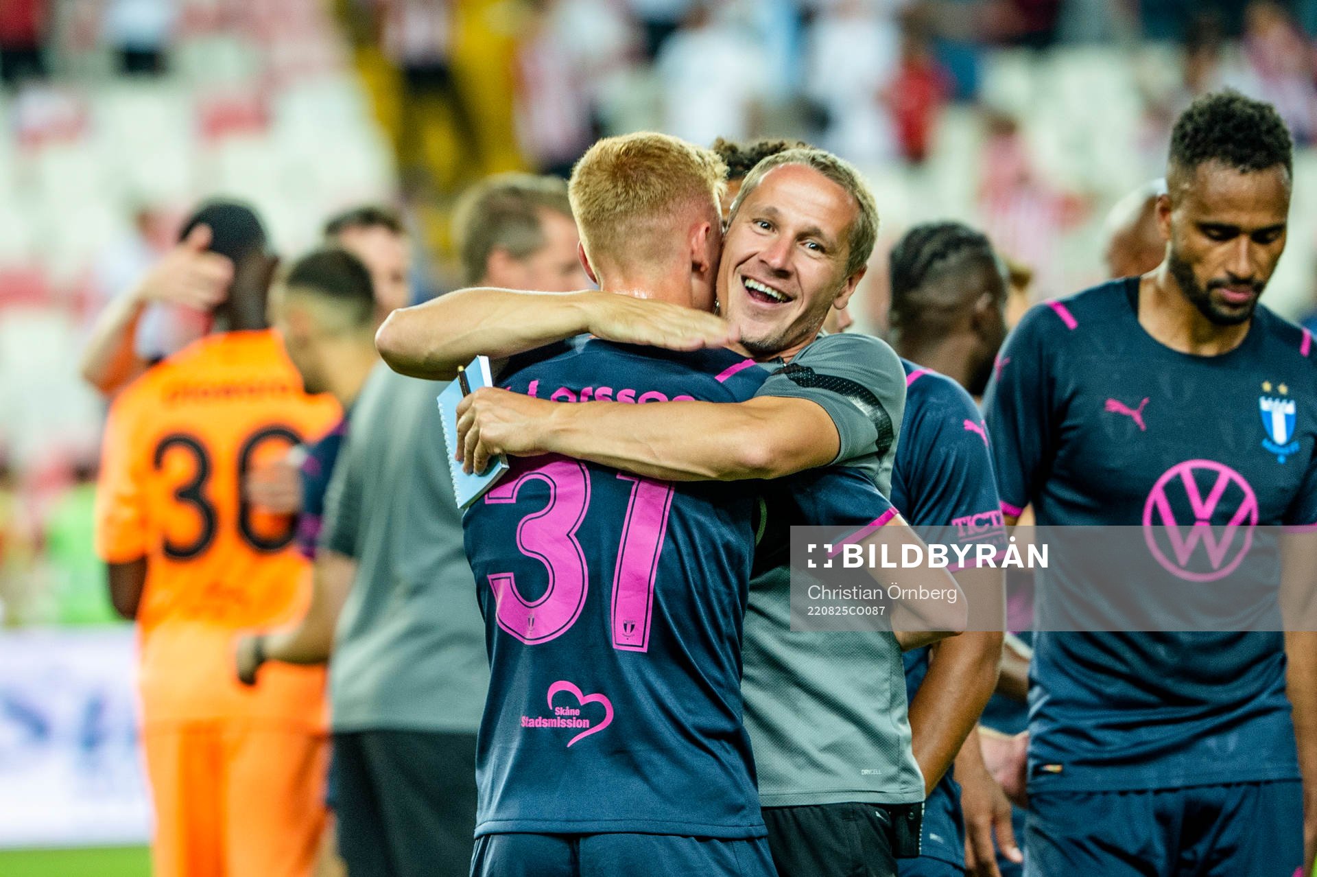 Hugo Larsson and assisterande tränare Nikola Trajkovic of