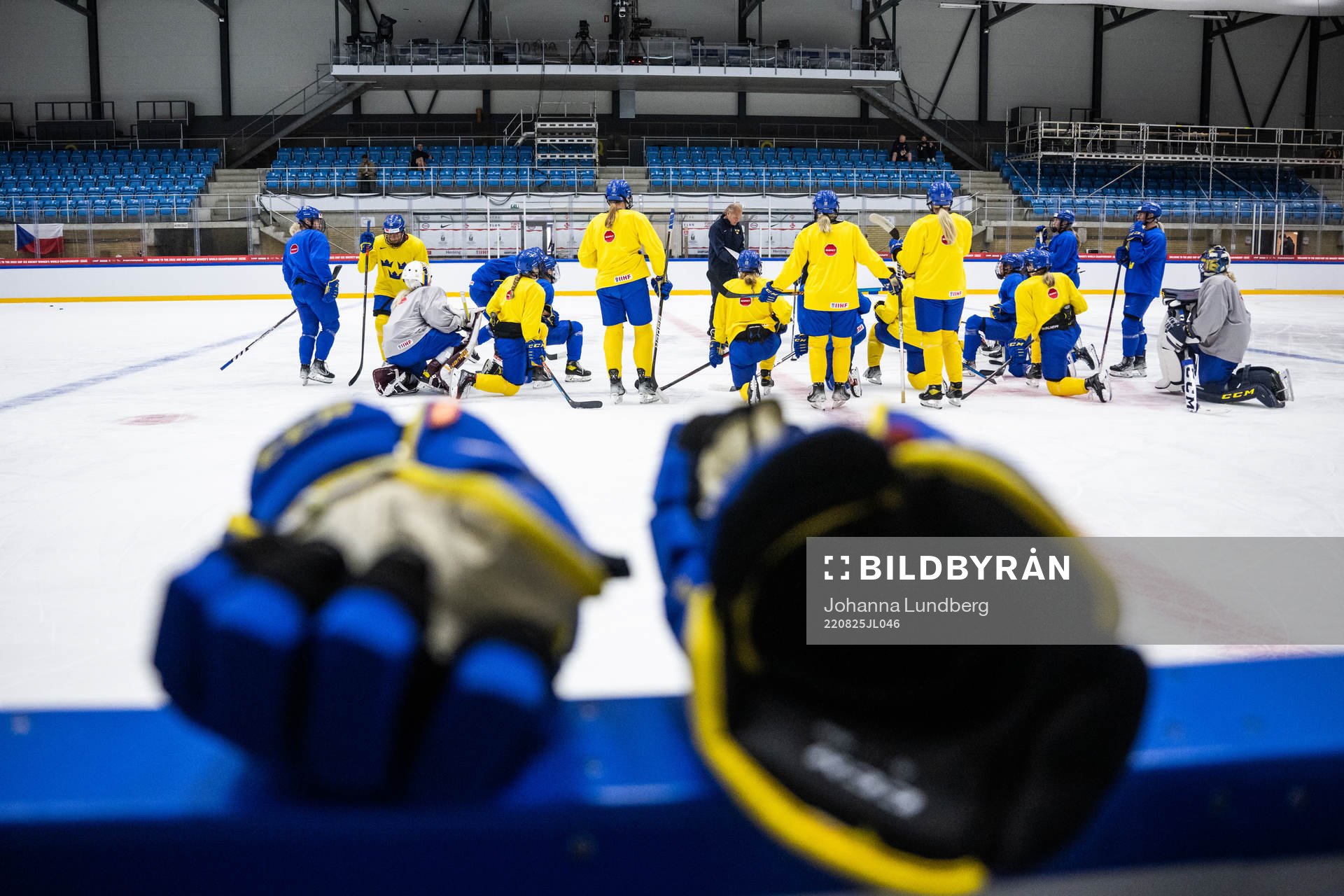 Players of Sweden at a practice session
