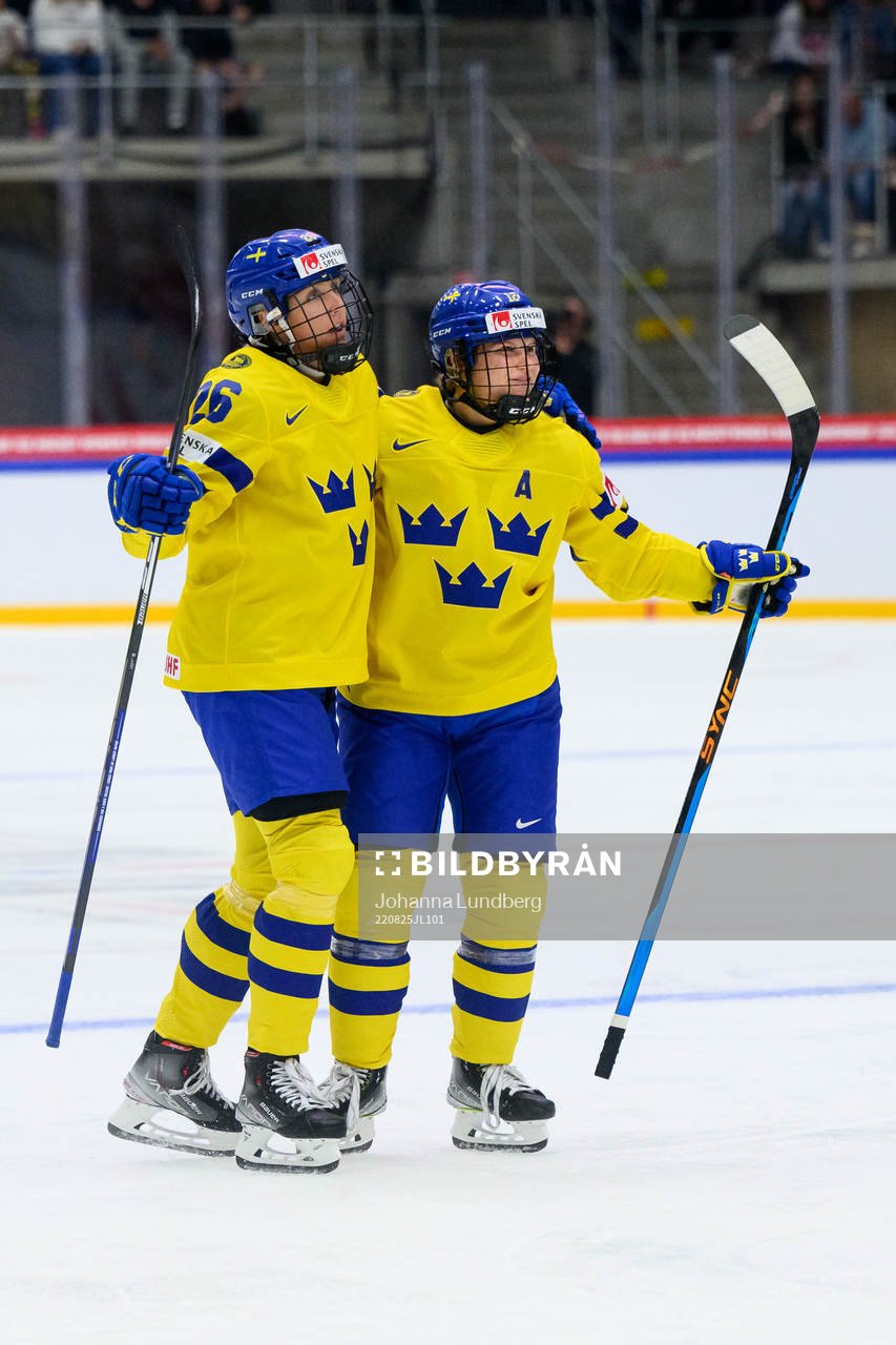 Hanna Olsson and Maja Nylén-Persson of Sweden celebrates