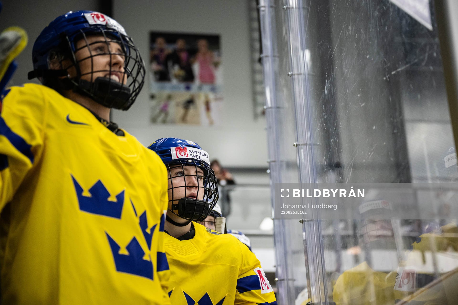 Linnea Johansson and Lina Ljungblom of Sweden