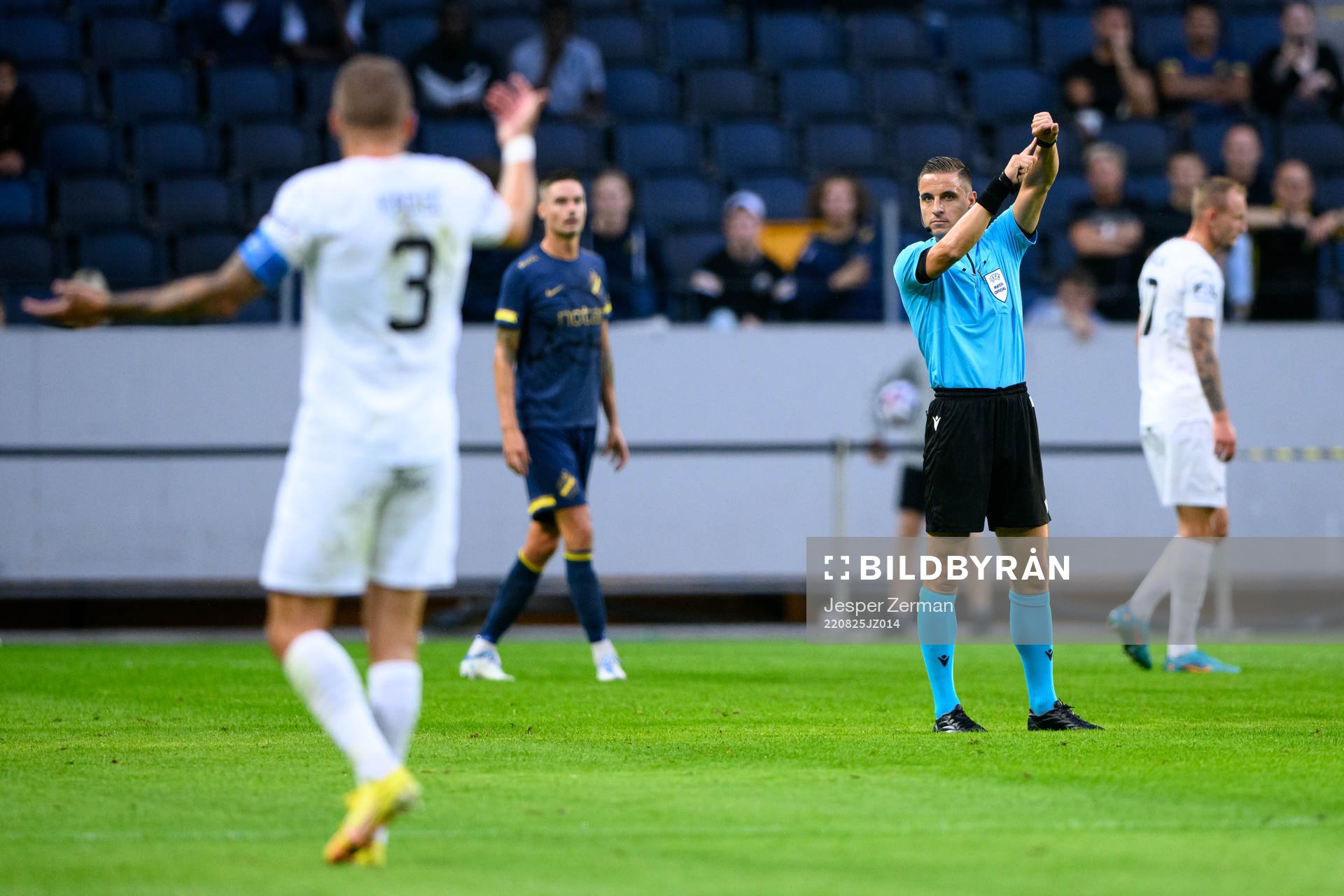 Referee Donatas Rumsas