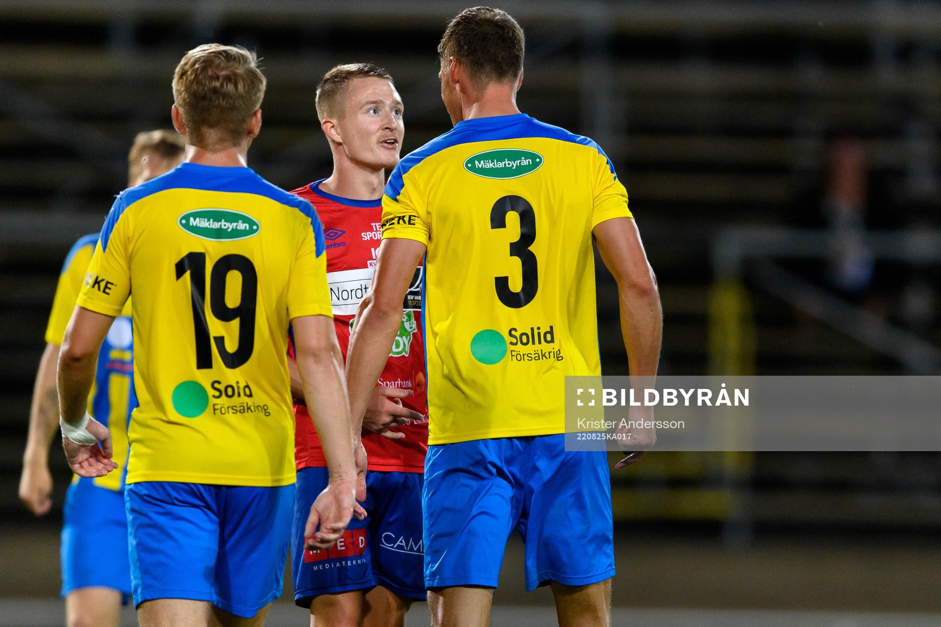 Varbergs GIFs Rasmus Cronvall under fotbollsmatchen i Div 2 Västra Götaland mellan Varbergs GIF och Eskilsminne den 25 augusti 2022 i Varberg. 