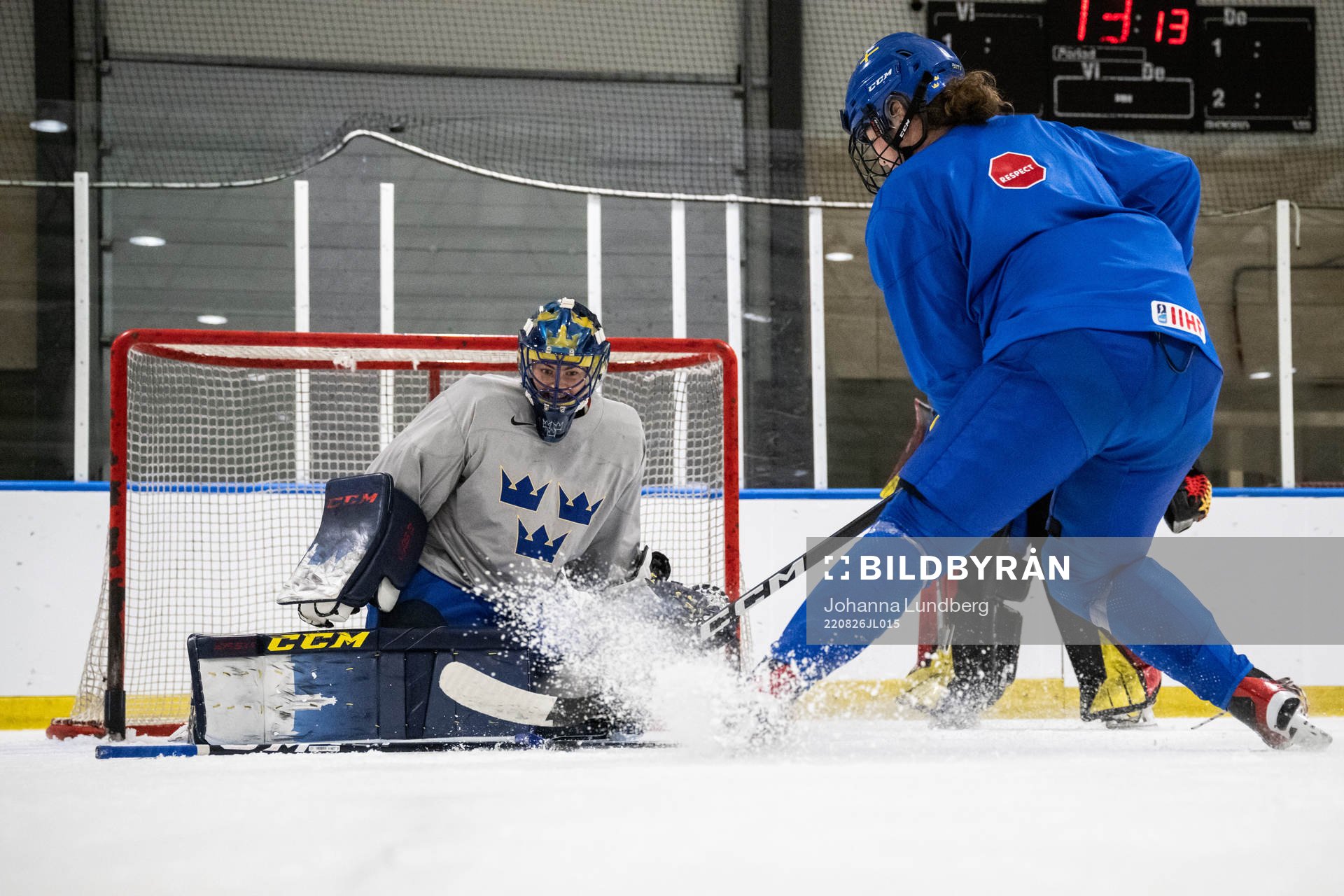 goaltender Ida Boman and Emma Murén of Sweden at a