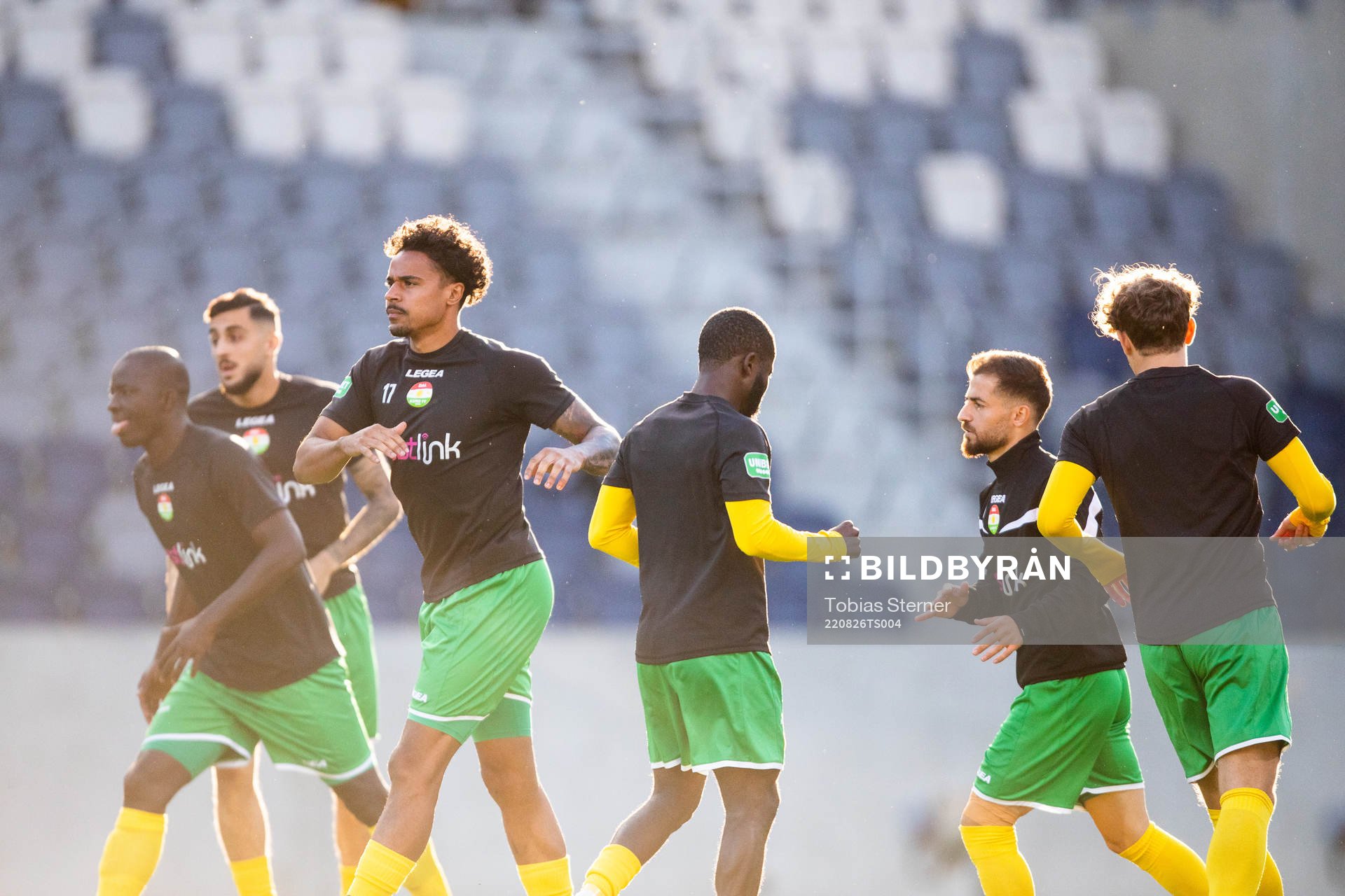 Dalkurds spelare värmer upp