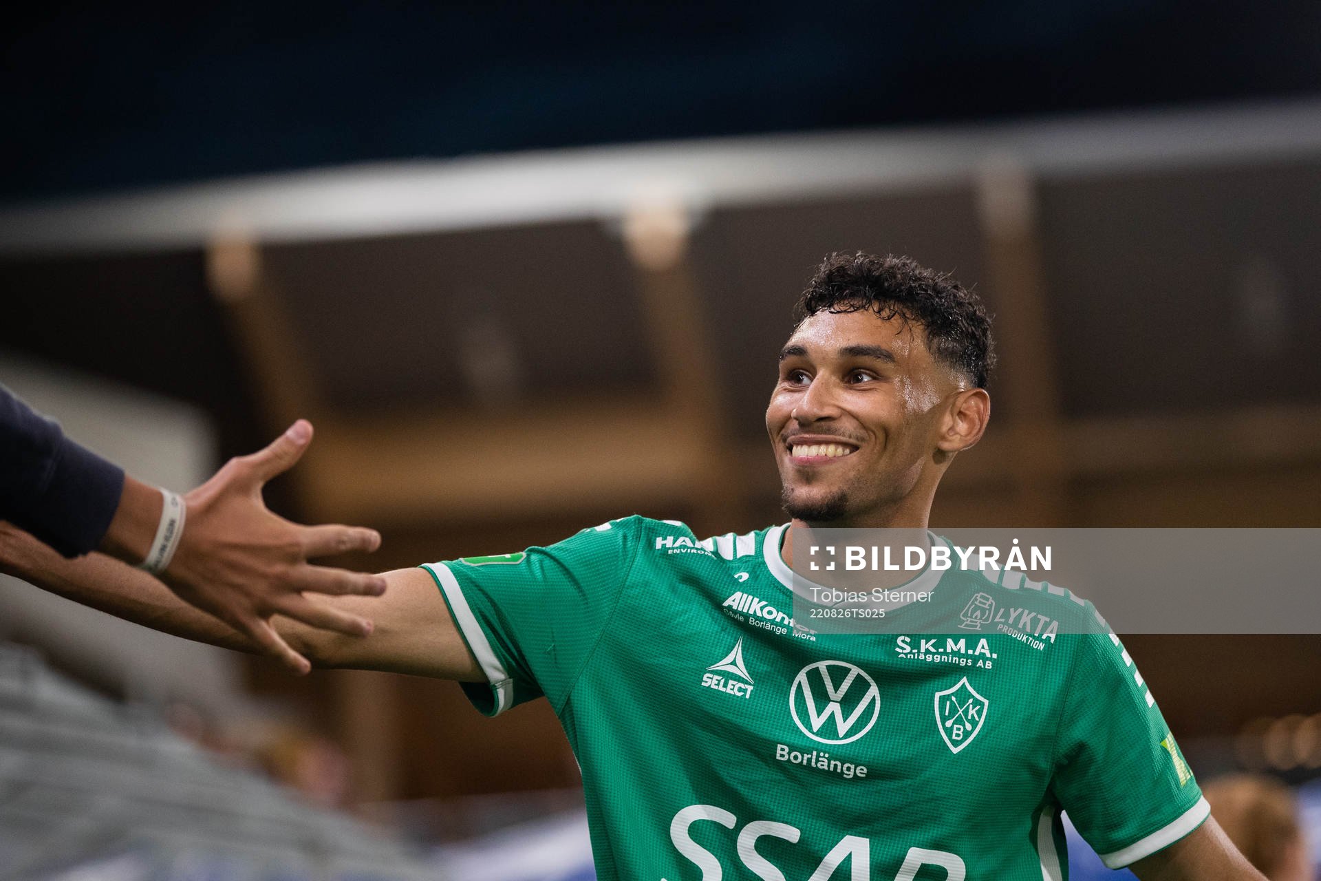 Brages Joakim Persson jublar