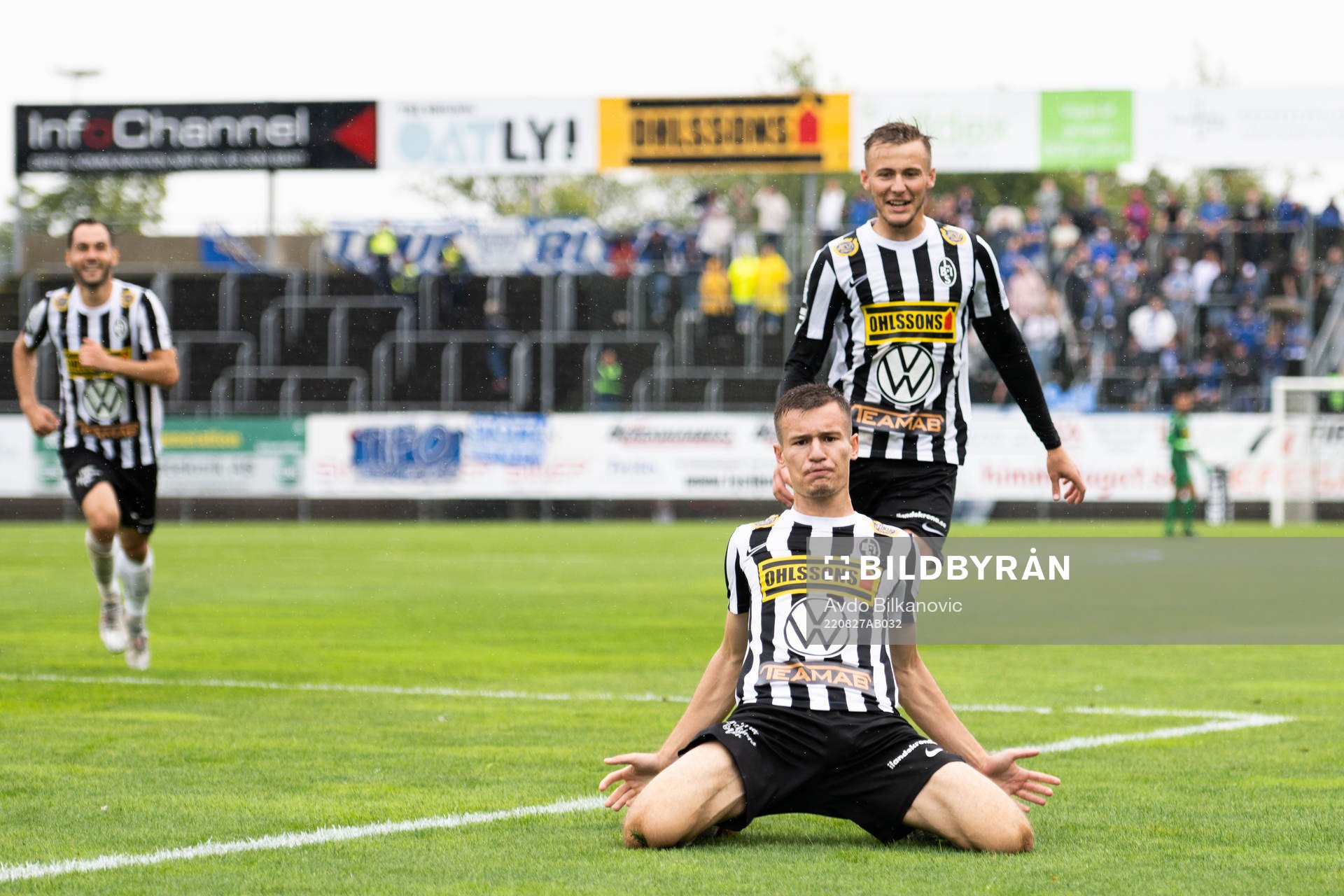 Landskronas Robin Dzabic och Melker Heier jublar