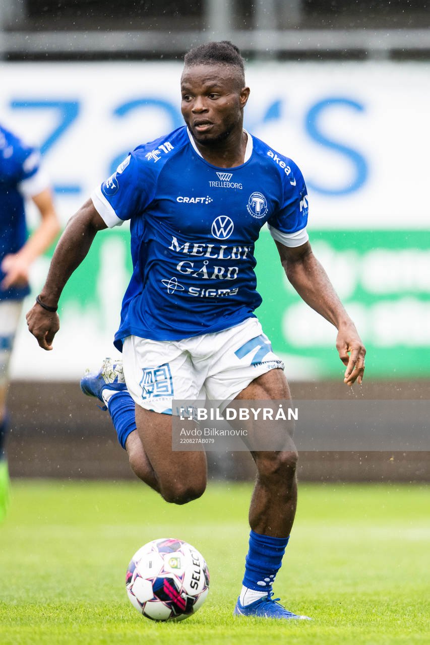 Trelleborgs Henry Offia under fotbollsmatchen i Superettan mellan Landskrona och Trelleborg den 27 augusti 2022 i Landskrona. 
