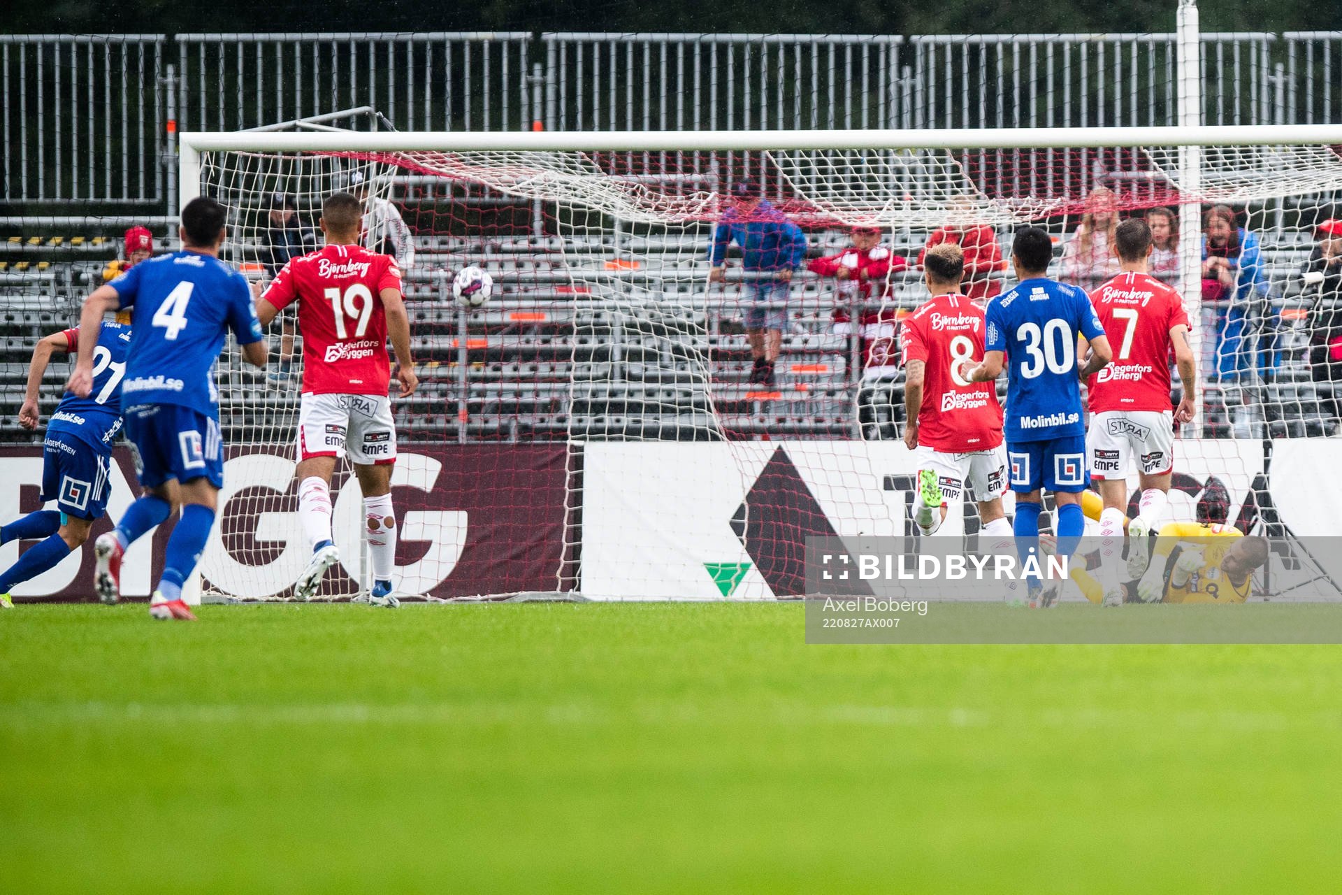 GIF Sundsvalls Pontus Engblom gör 0-1 på straff