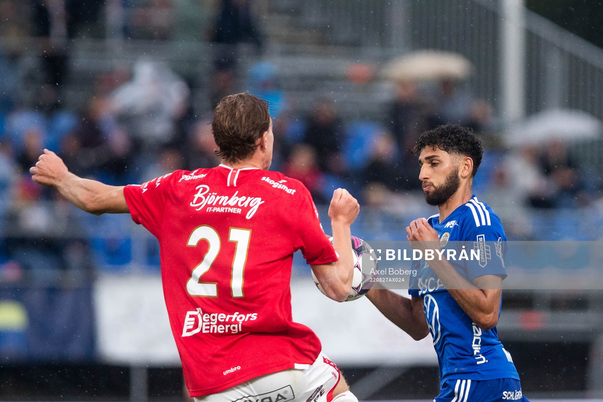 Degerfors Adam Carlen och GIF Sundsvalls Paya Pichkah
