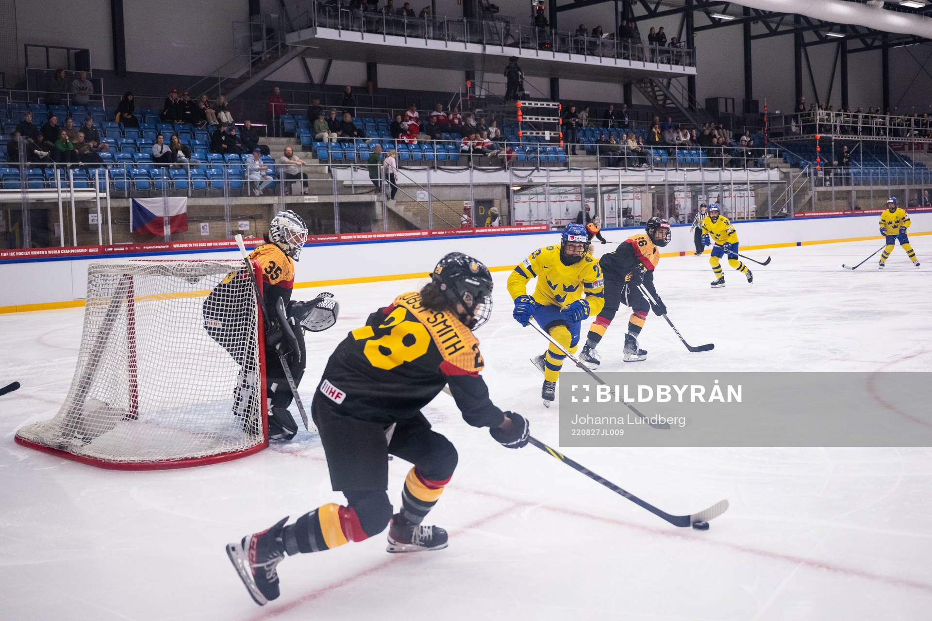 Katarina Jobst-Smith of Germany and Thea Johansson of Sweden