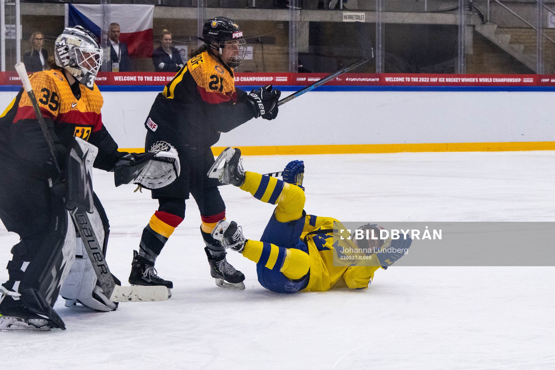 Tabea Botthof of Germany tackles Lina Ljungblom of Sweden