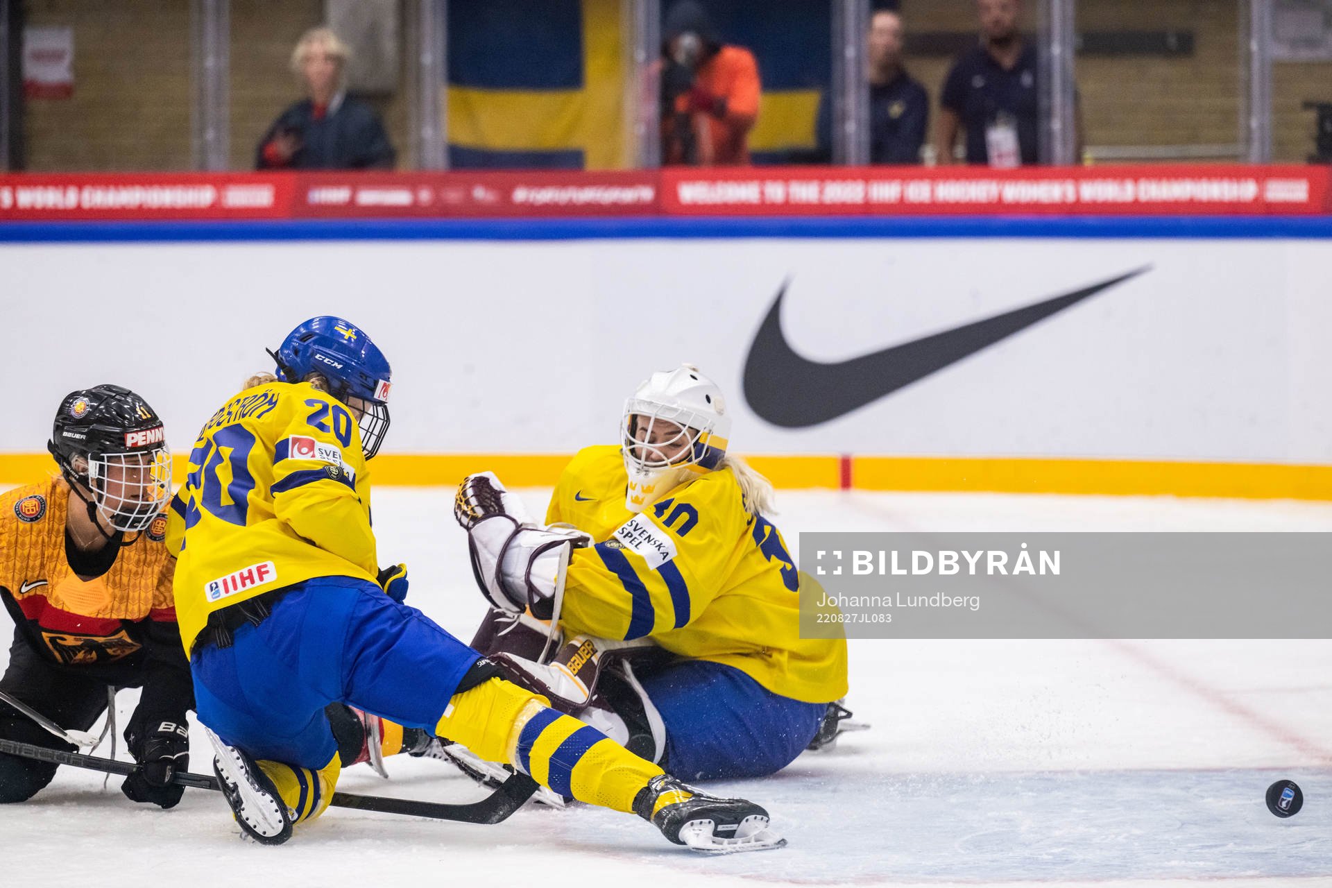 Goaltender Emma Söderberg concedes 3-3