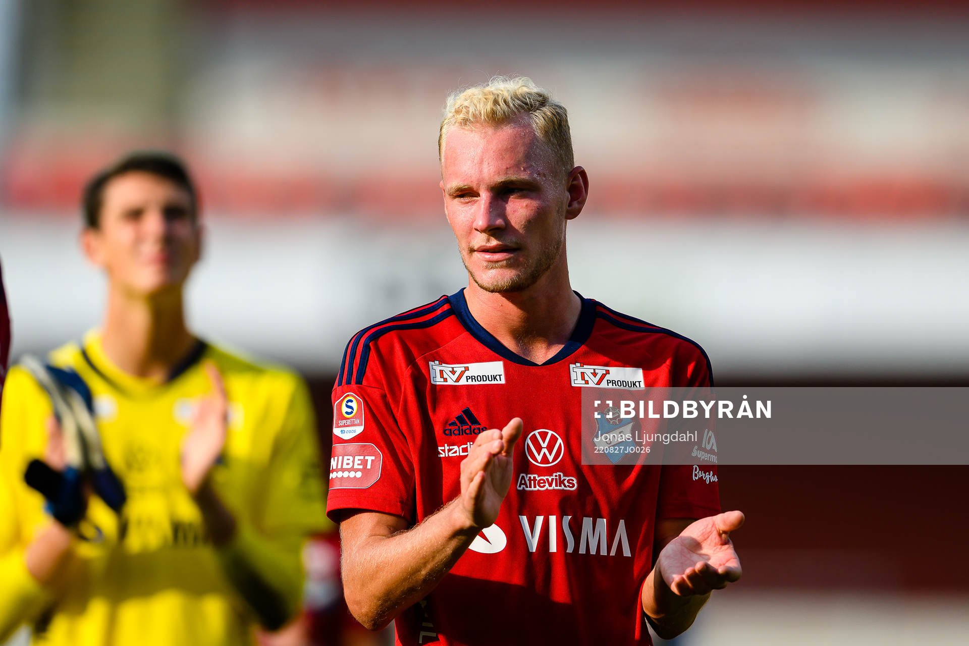 Östers Adam Bergmark Wiberg jublar