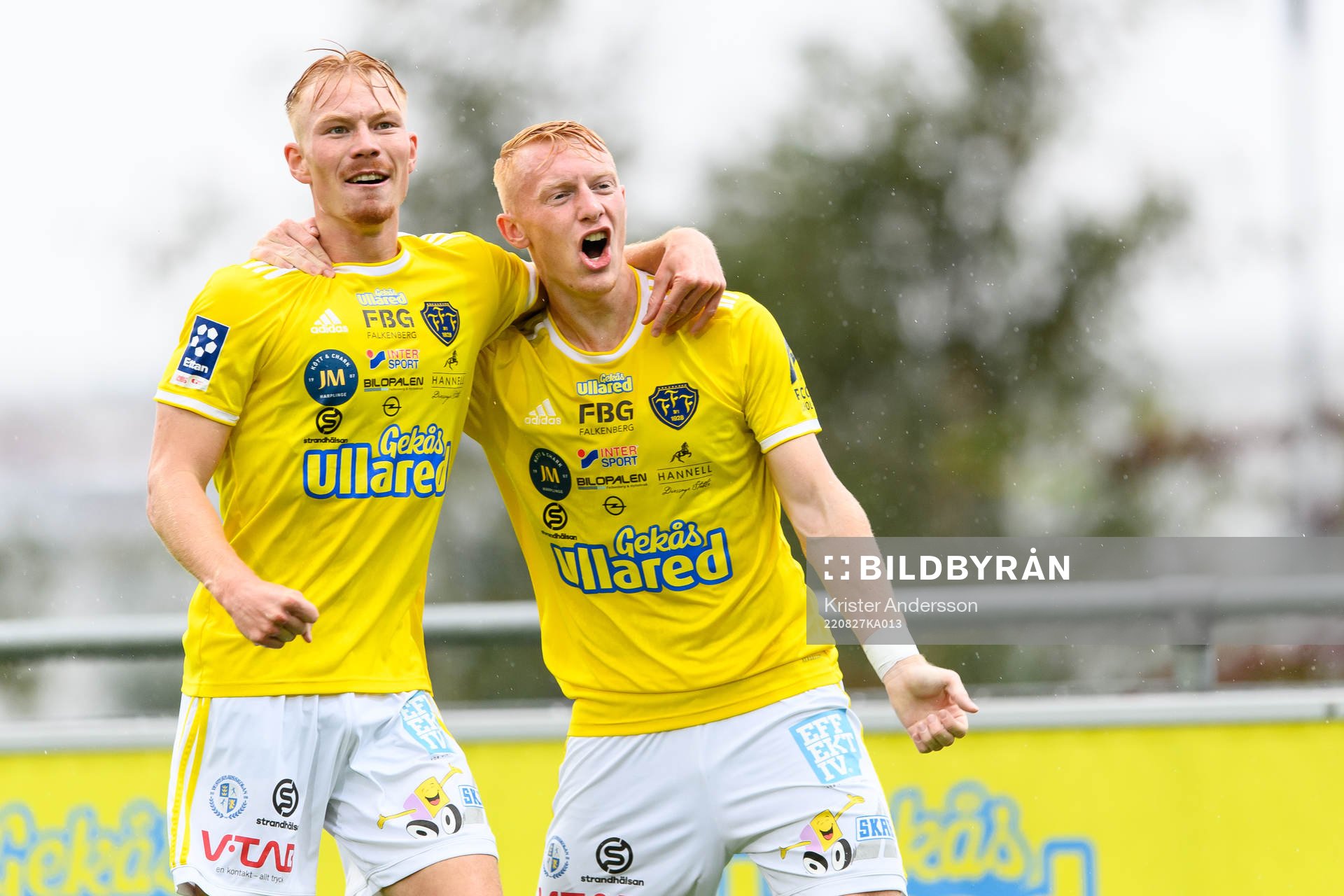 Falkenbergs Linus Borgström och Wilhelm Ärlig jublar