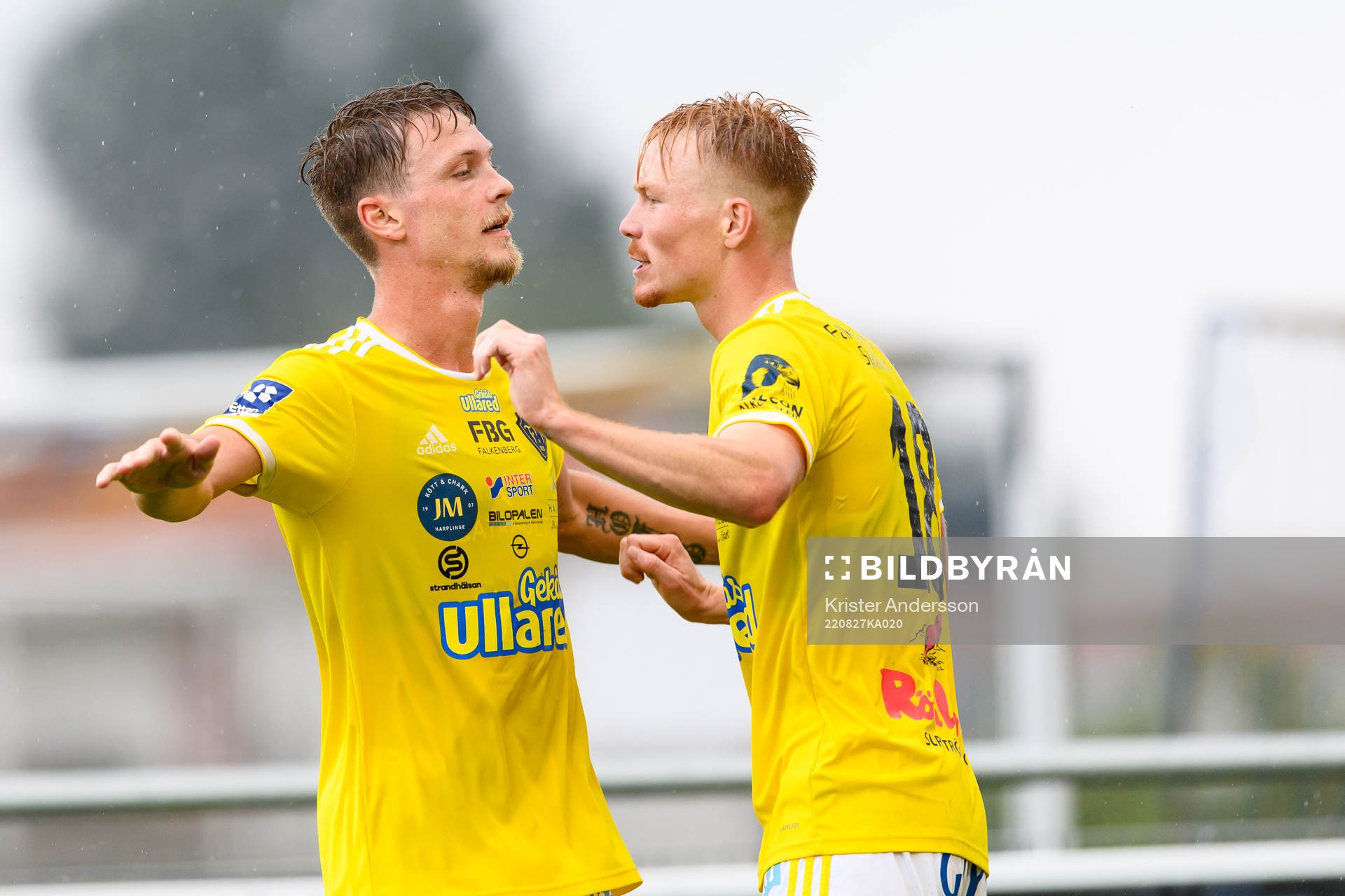 Falkenbergs Robin Hofsö jublar