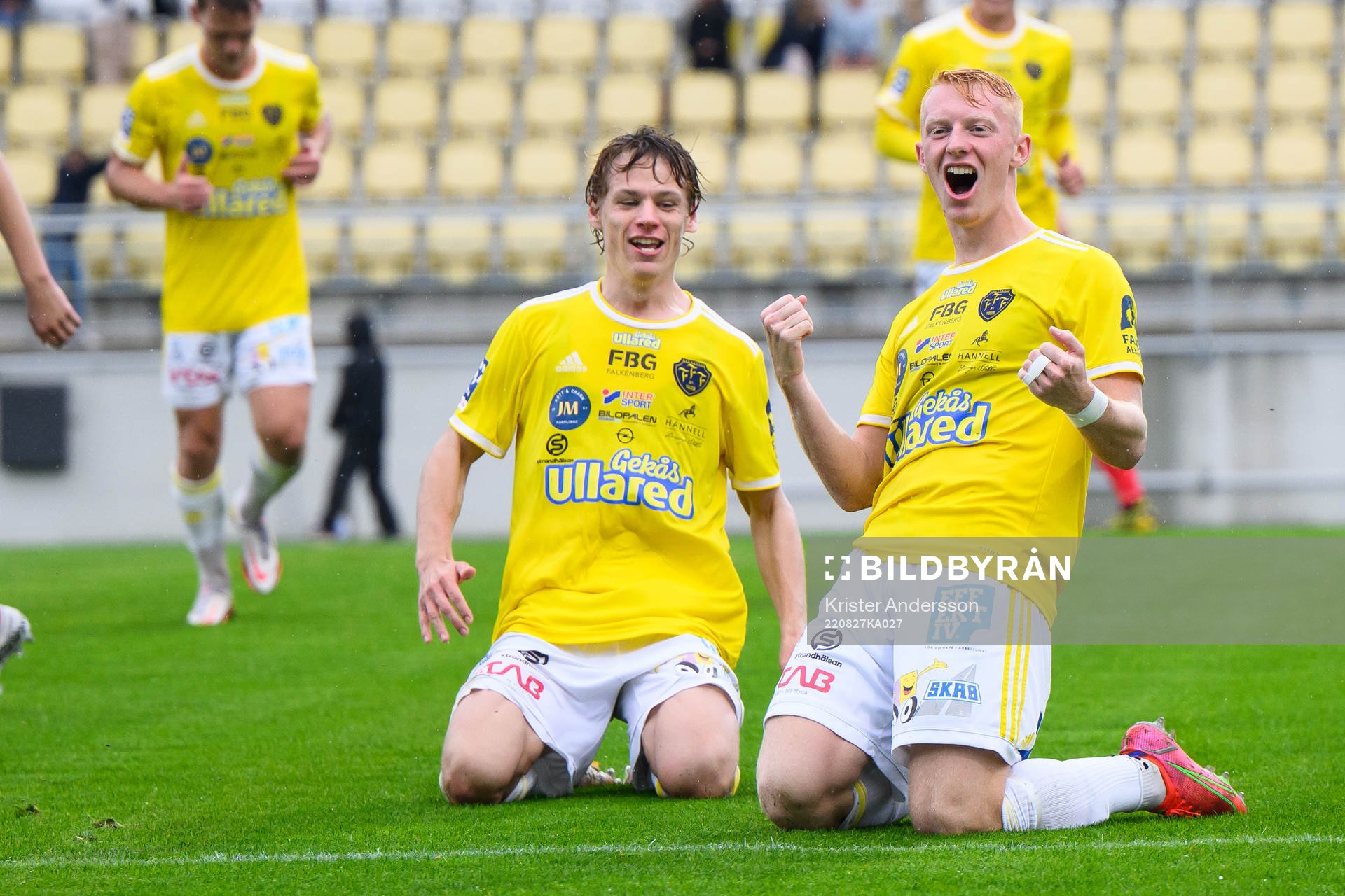 Falkenbergs Melker Nilsson och Wilhelm Ärlig jublar