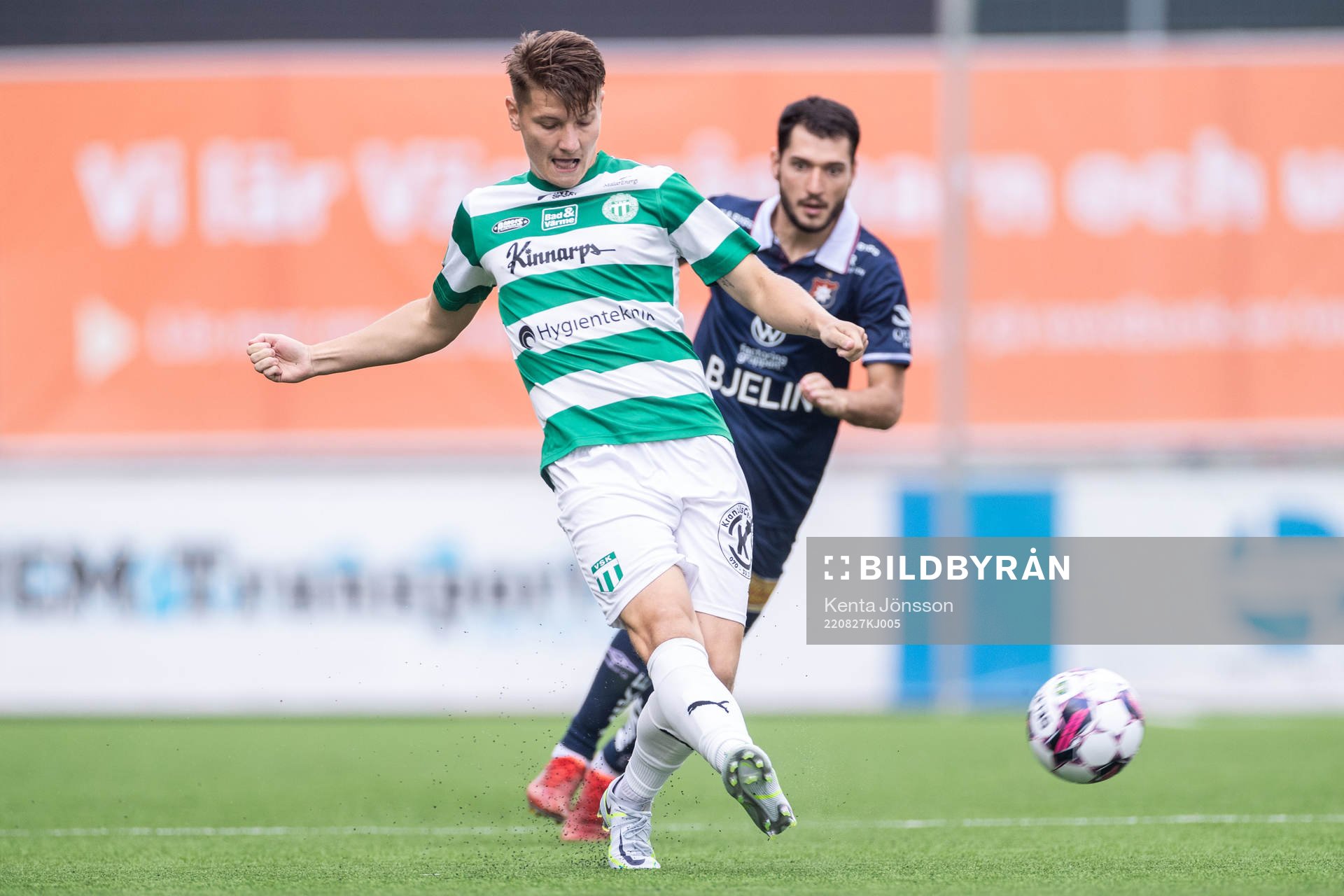 Västerås SKs Martin Gambos och Örgrytes Anel Rashkaj