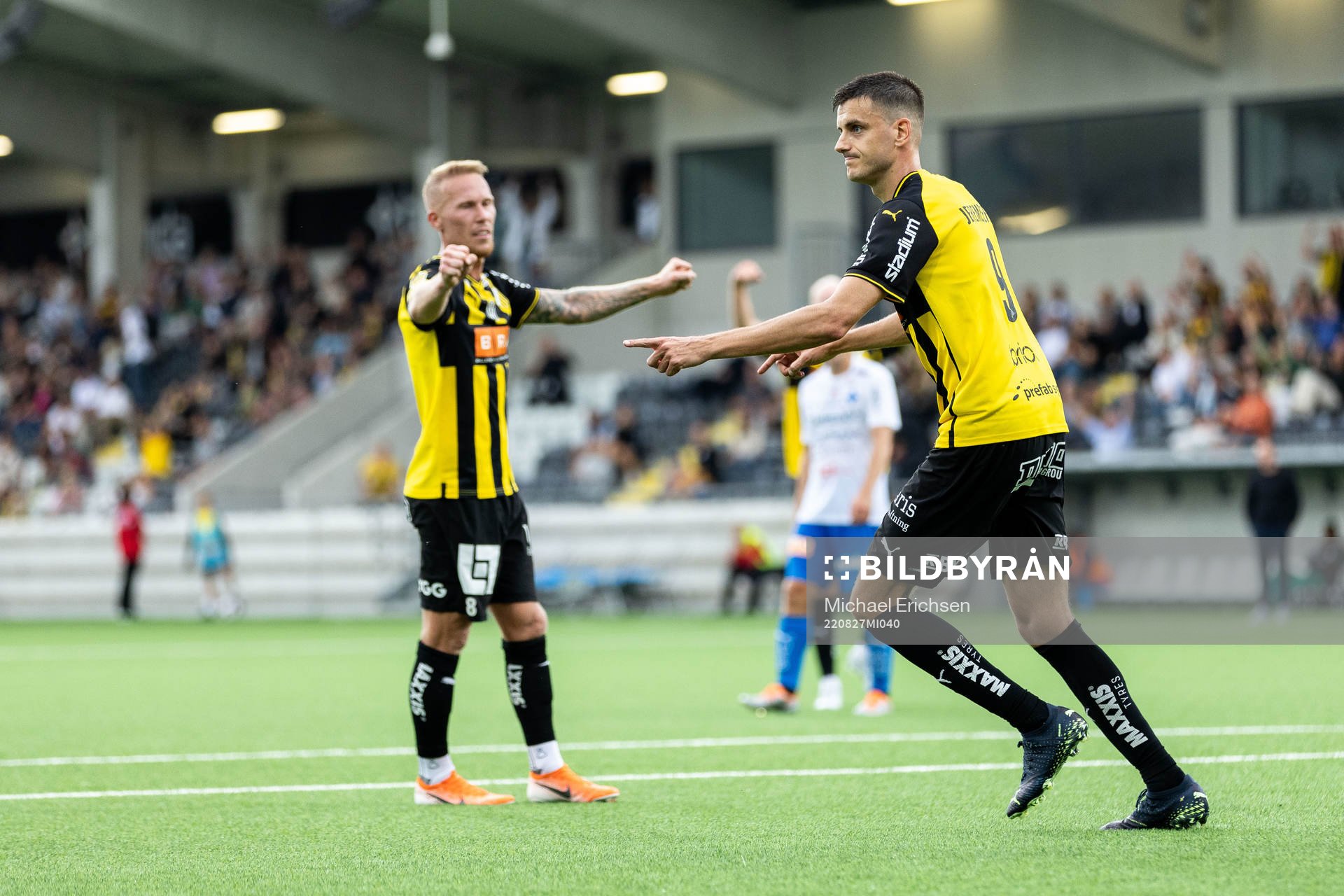 Häckens Alexander Jeremejeff jublar 2-0