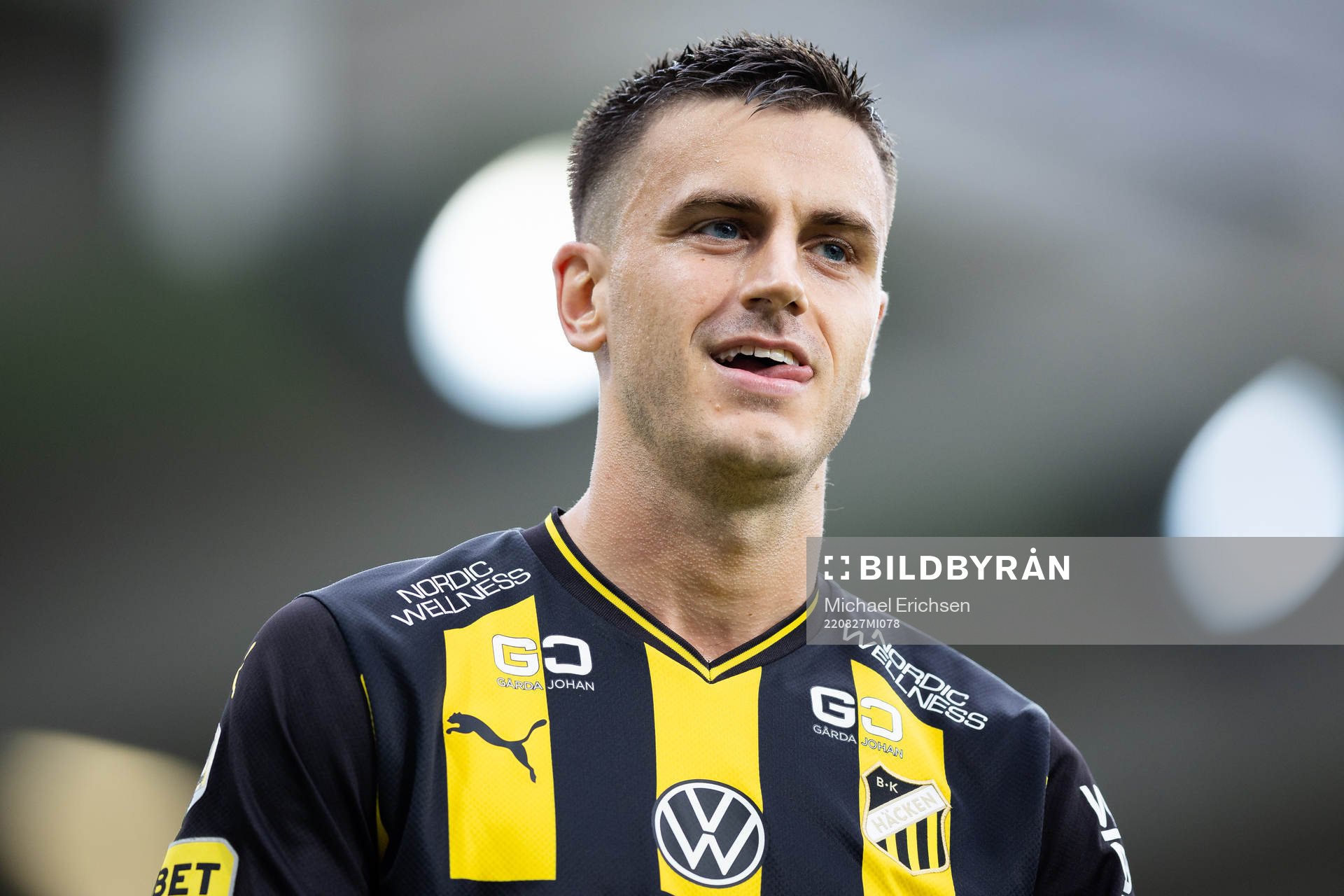 Häckens Alexander Jeremejeff jublar