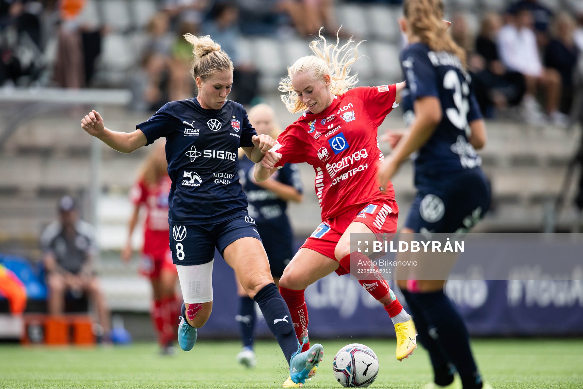 Rosengårds Rebecca Knaak och Linköpings Amalie Vangsgaard