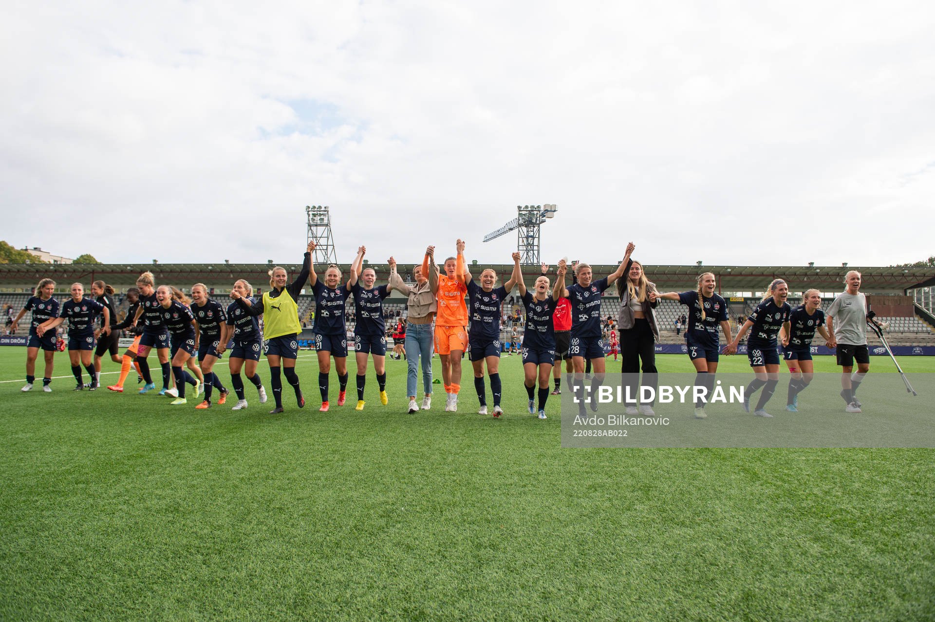 Rosengårds spelare jublar