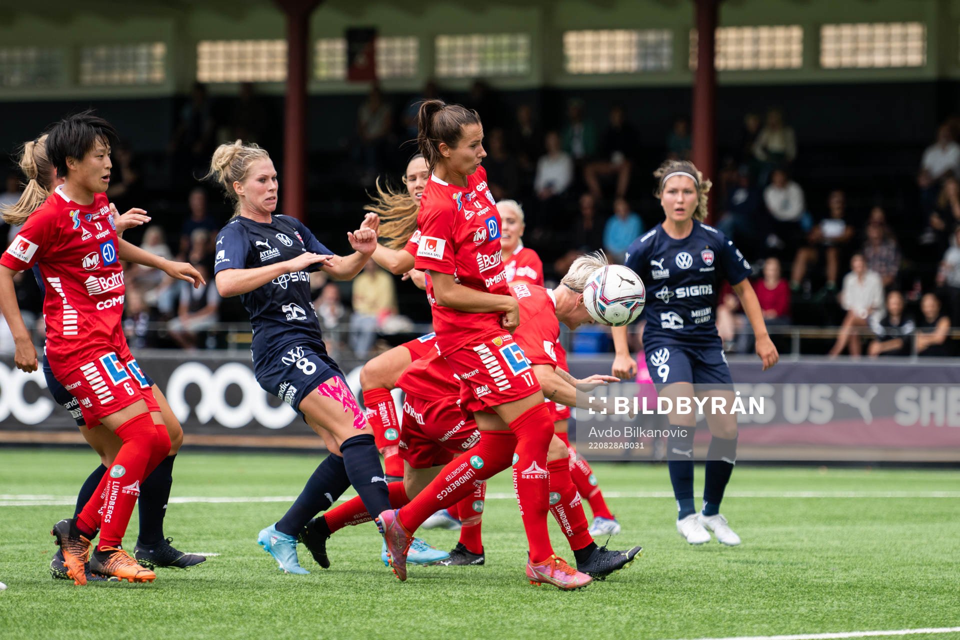 Rosengårds Rebecca Knaak och Linköpings Nilla Fischer