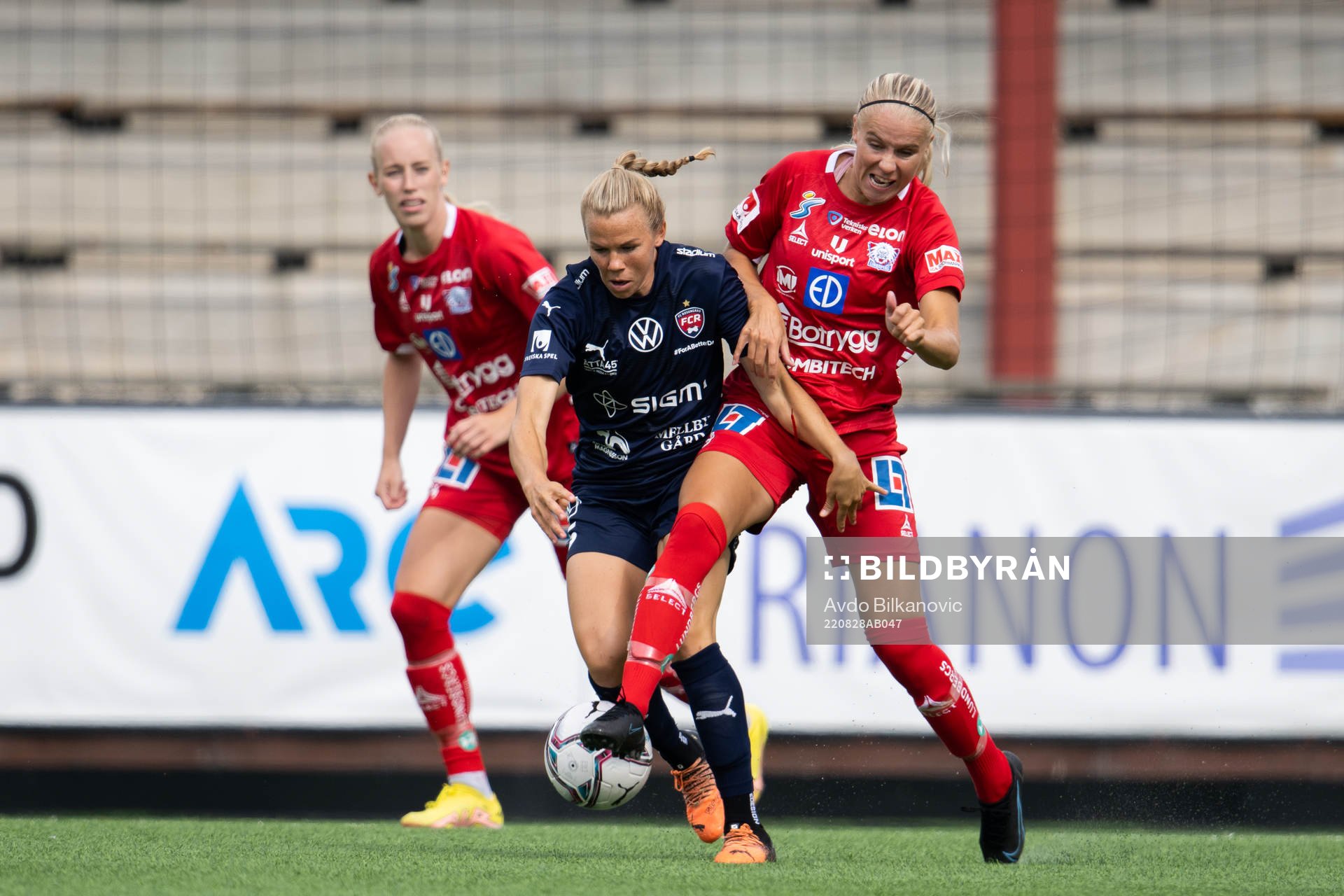 Rosengårds Jessica Wik och Linköpings Stina Lennartsson