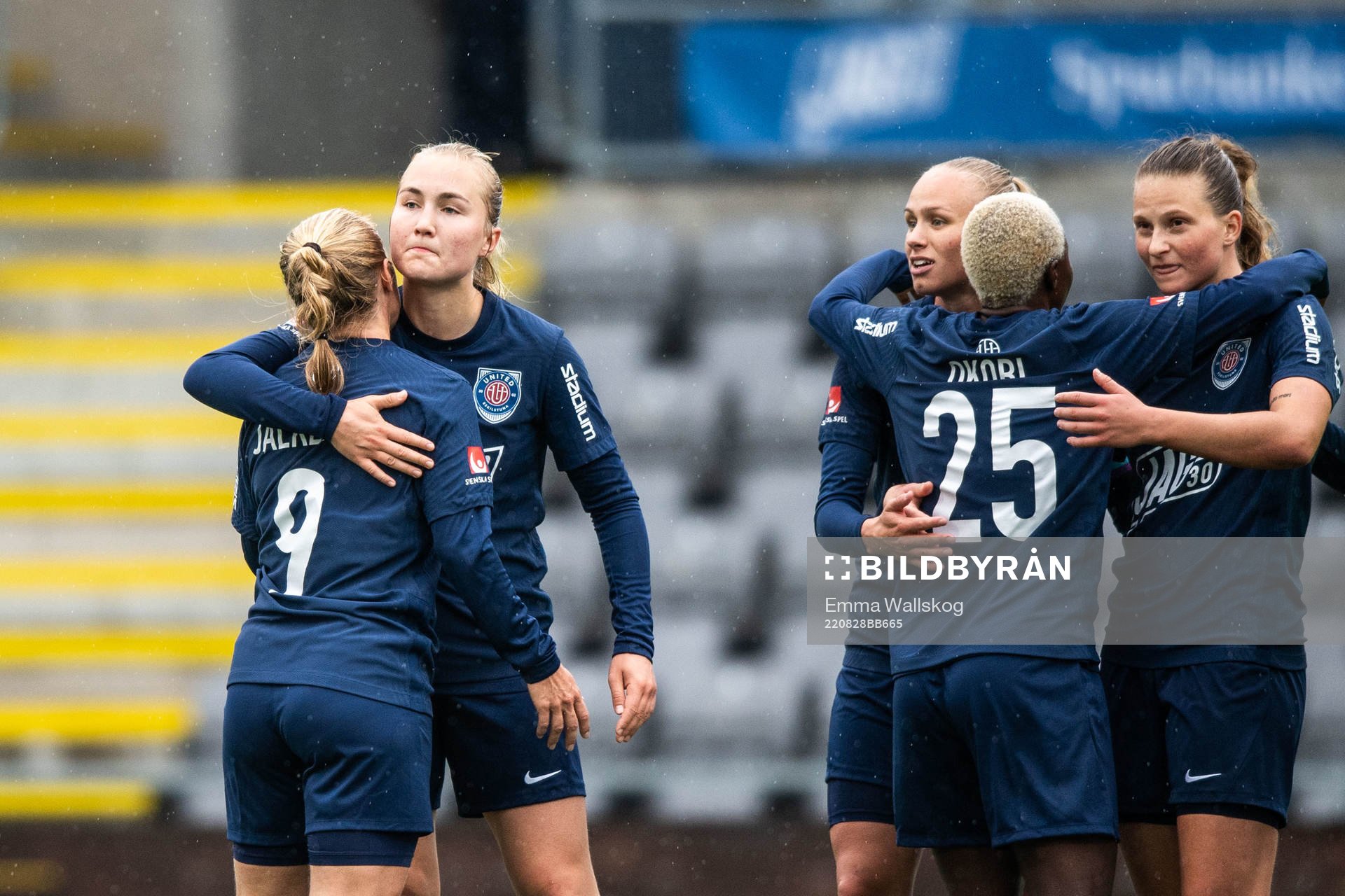 Eskilstuna Uniteds Mia Jalkerud, Noor Hoelsbrekken Eckhoff,