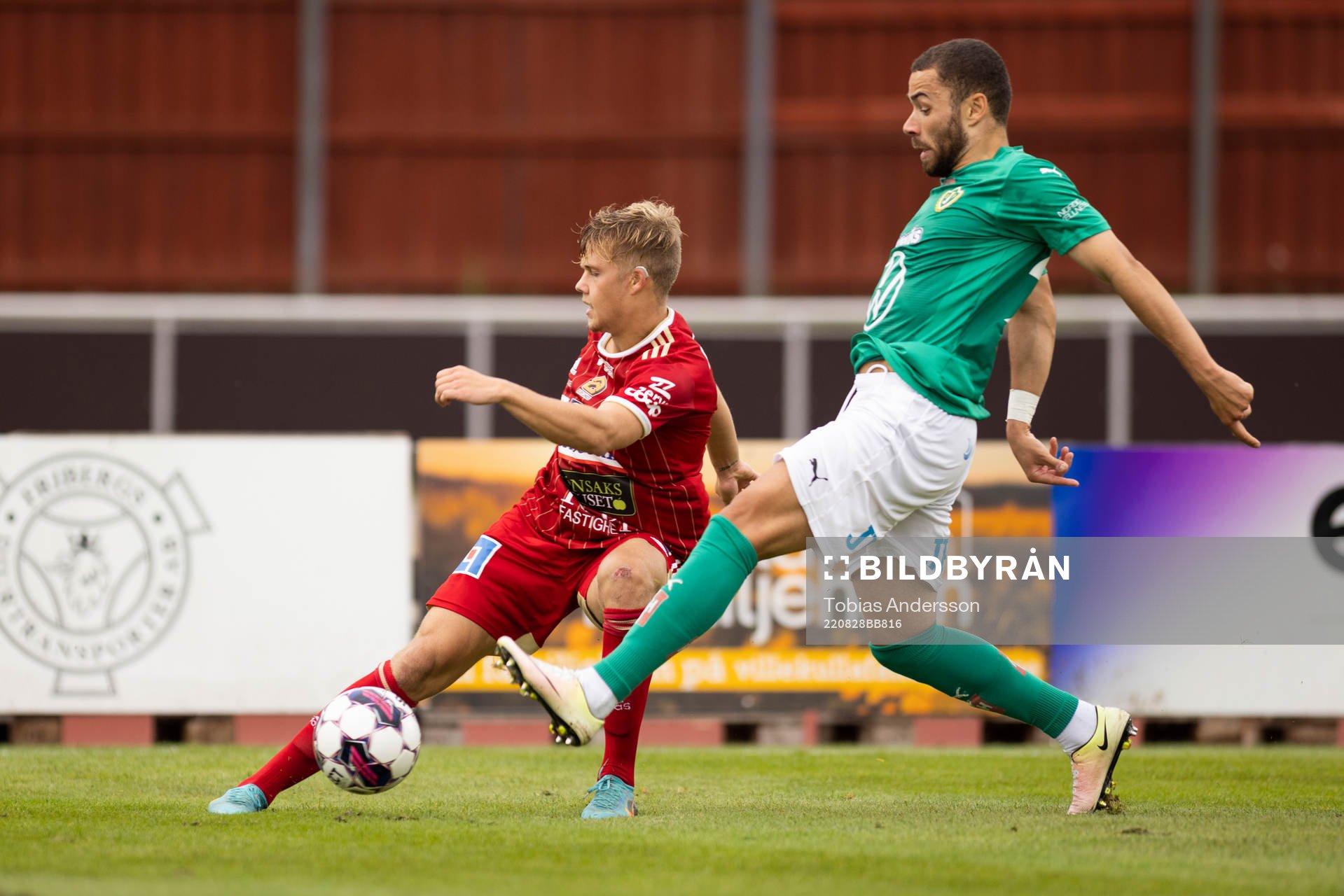 Skövdes Kevin Holmen och Jönköpings Malkolm Moenza