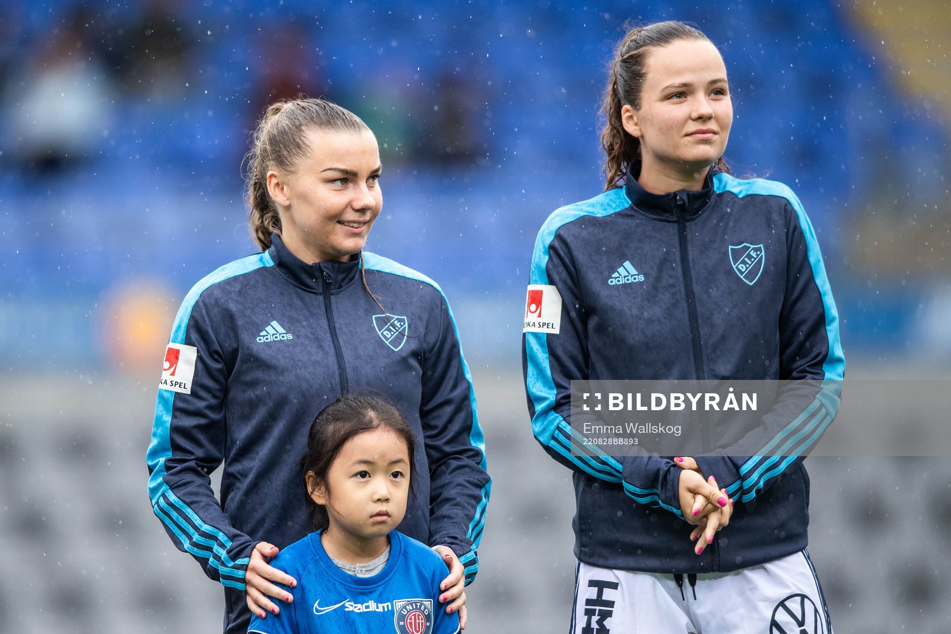 Djurgårdens Ebba Hed och Julia Walentowicz