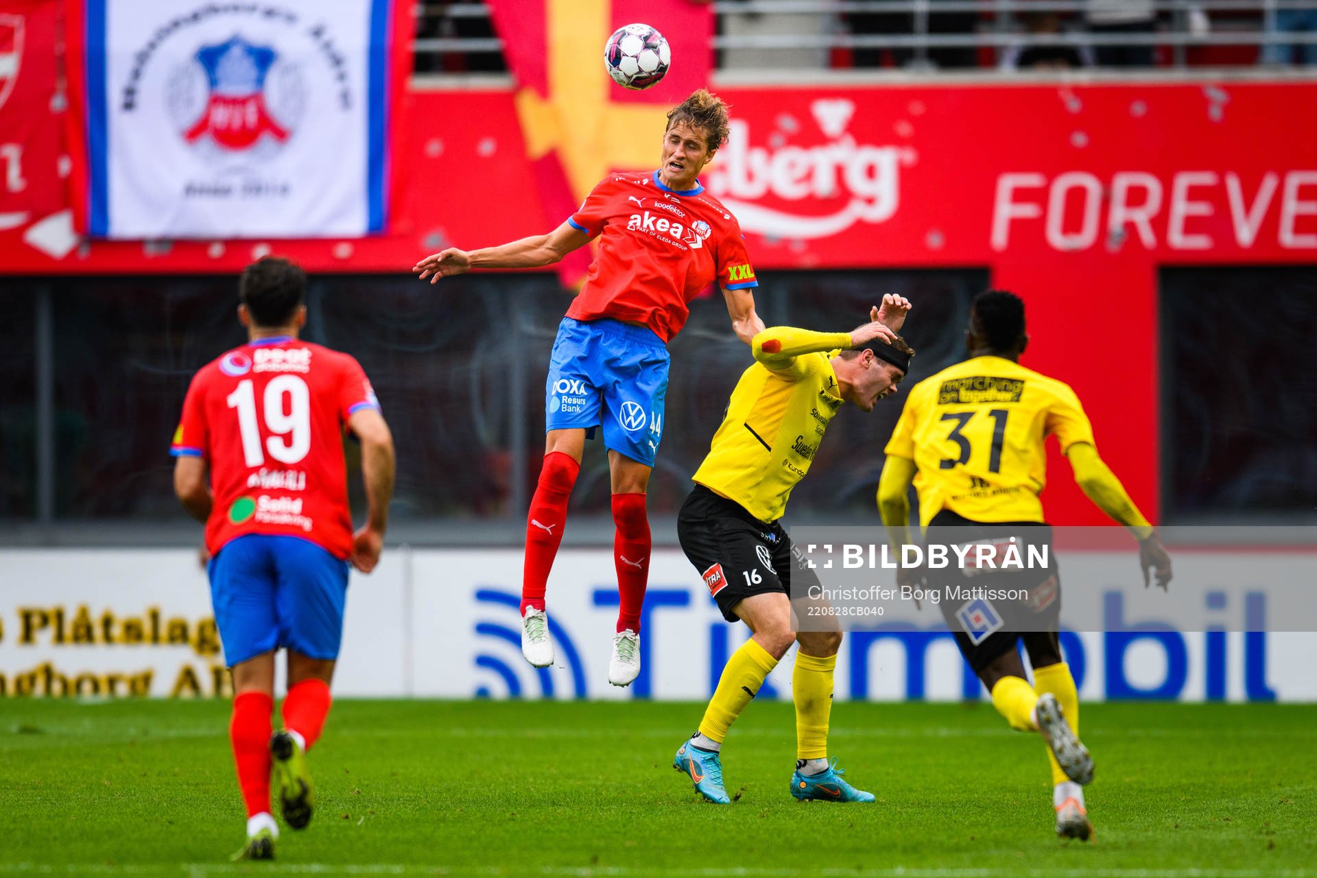 Helsingborgs Thomas Rogne och Mjällbys Jacob Bergström