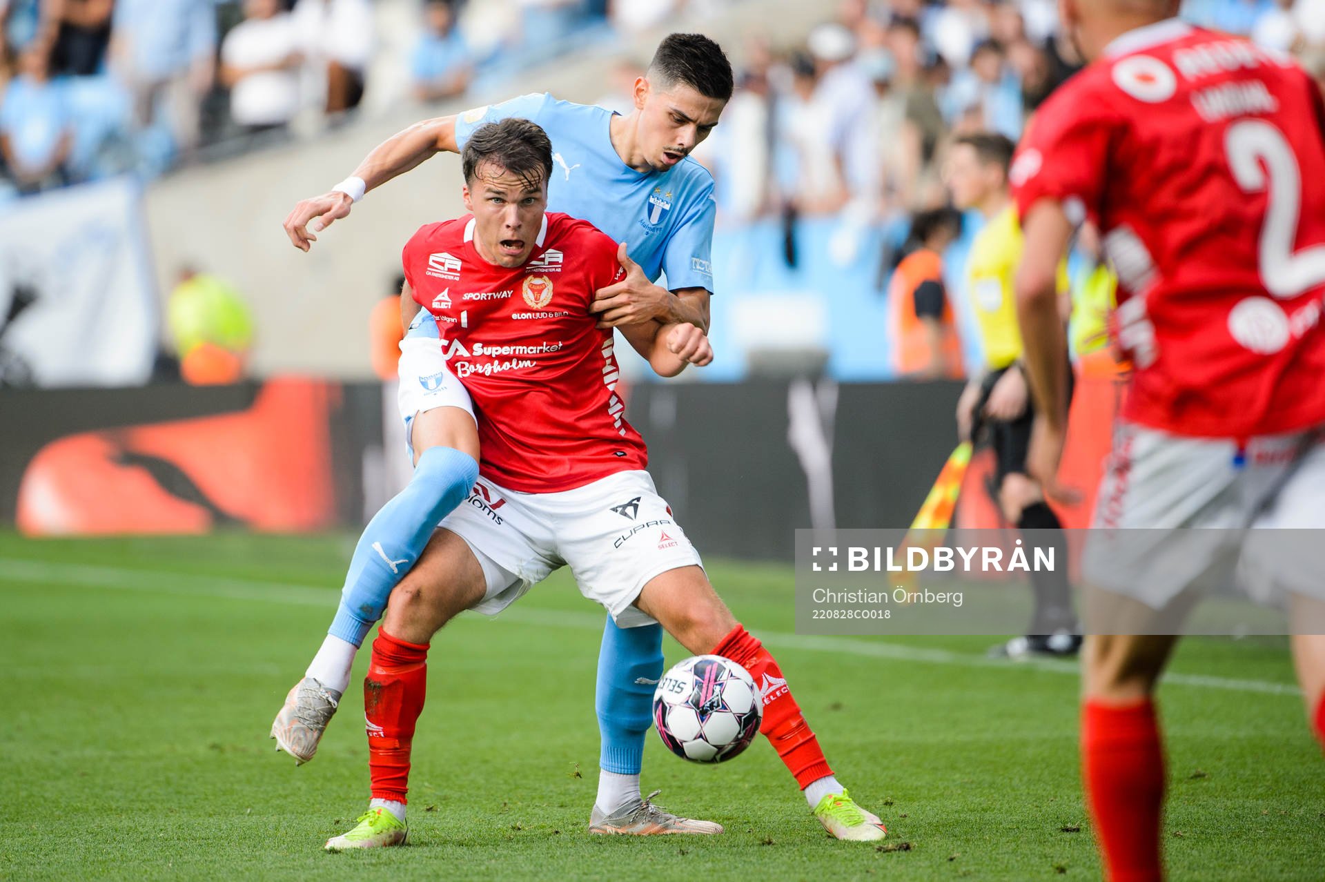 Kalmars Simon Skrabb och Malmö FFs Dennis Hadzikadunic