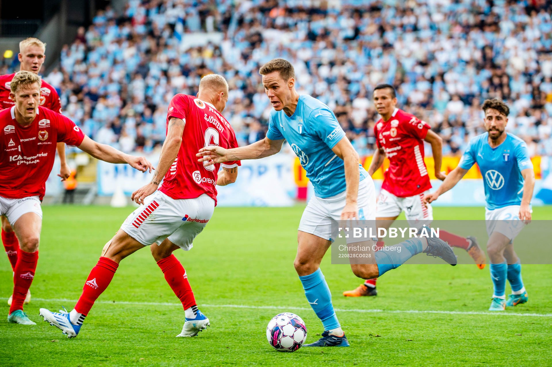 Malmö FFs Niklas Moisander mot Kalmars Rasmus Sjöstedt