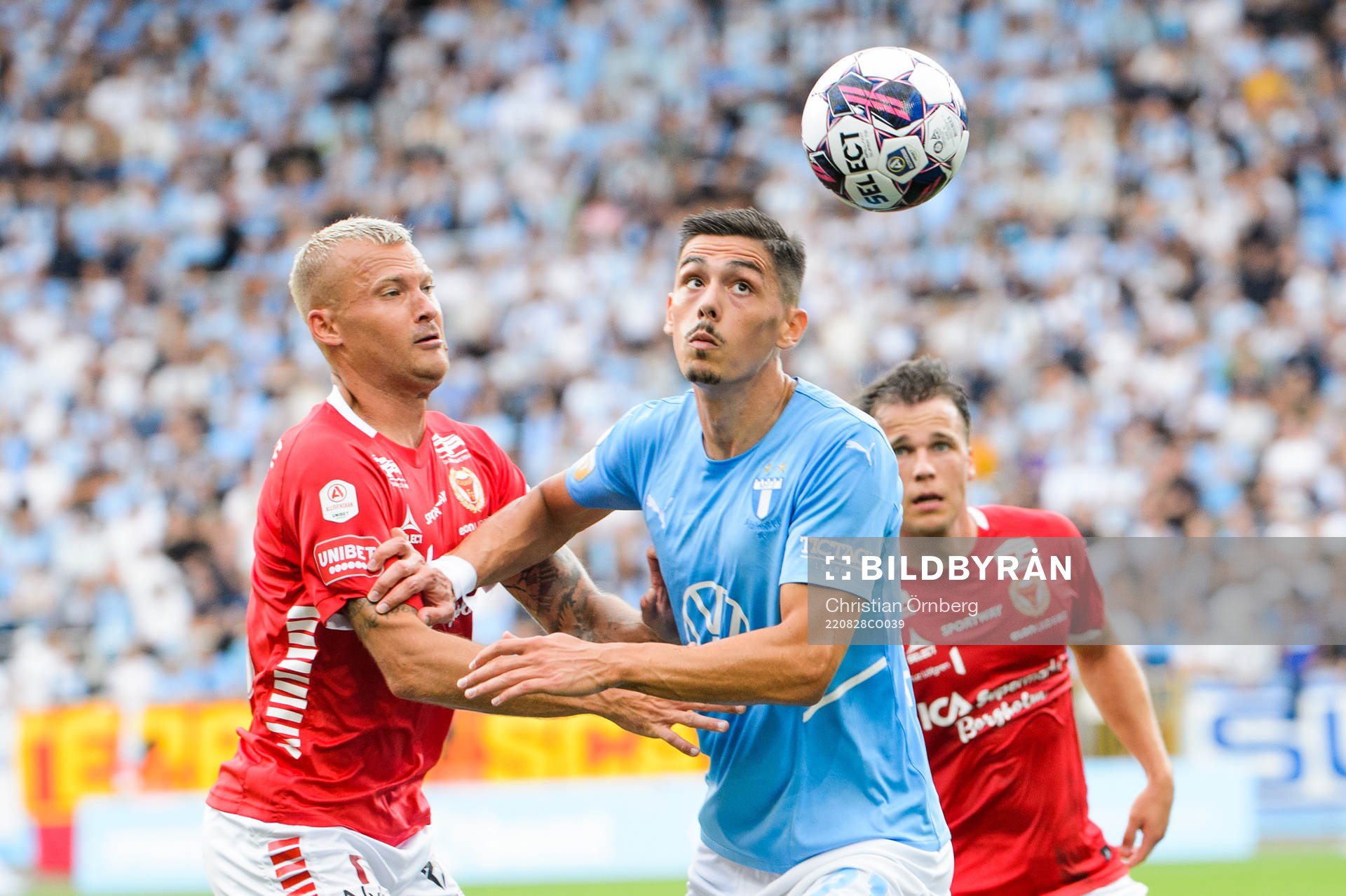 Kalmars Rasmus Sjöstedt och Malmö FFs Dennis Hadzikadunic