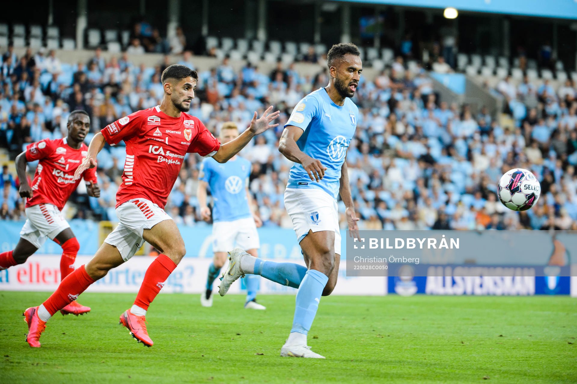 Kalmars Noah Shamoun och Malmö FFs Isaac Kiese Thelin