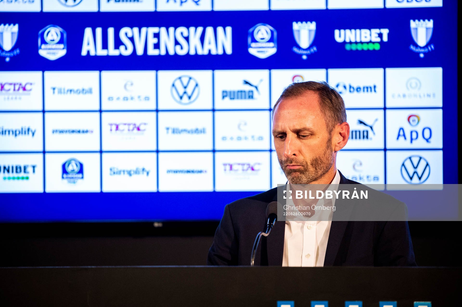 Malmö FFs tränare Andreas Georgson på en presskonferens
