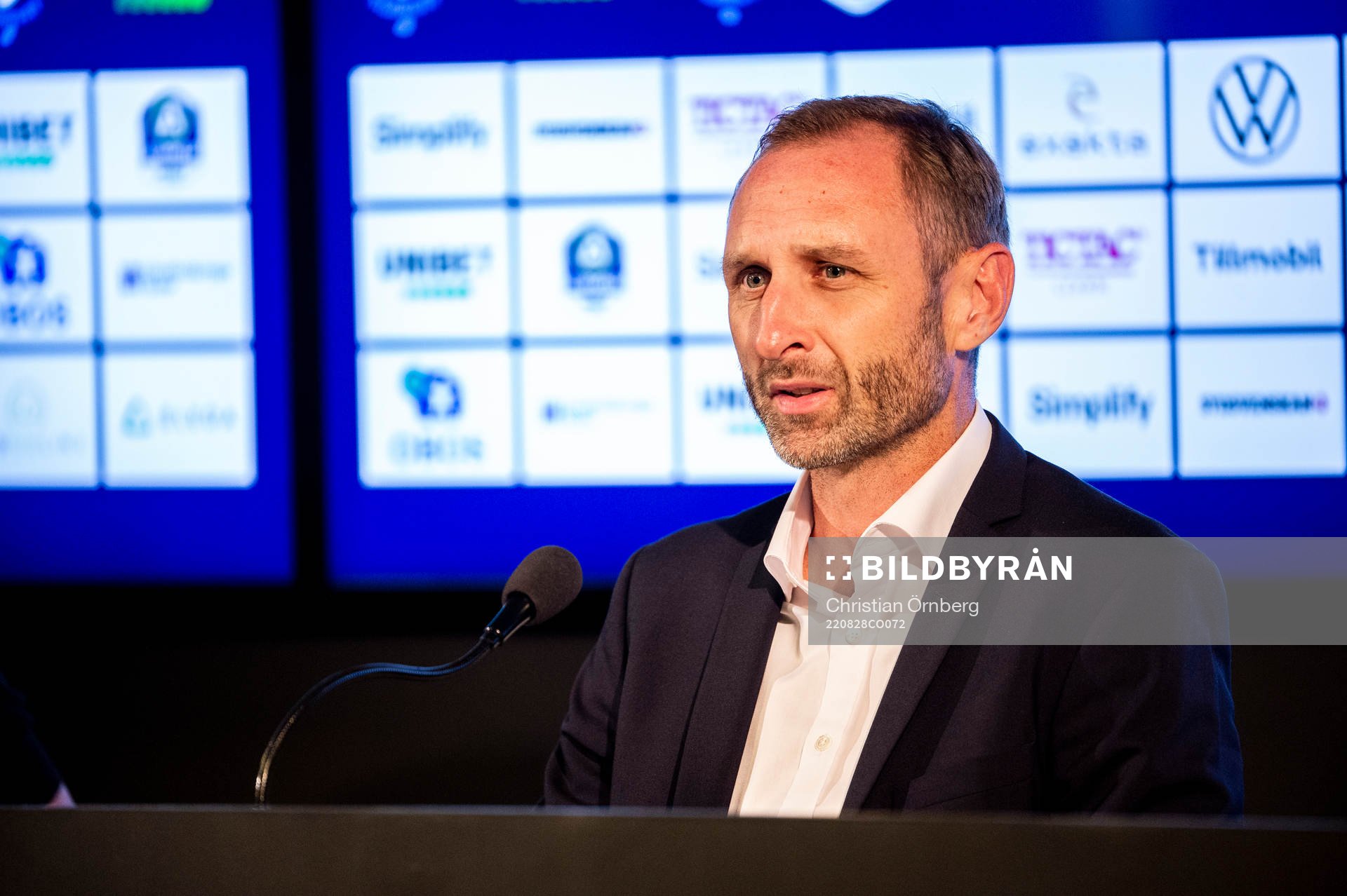 Malmö FFs tränare Andreas Georgson på en presskonferens