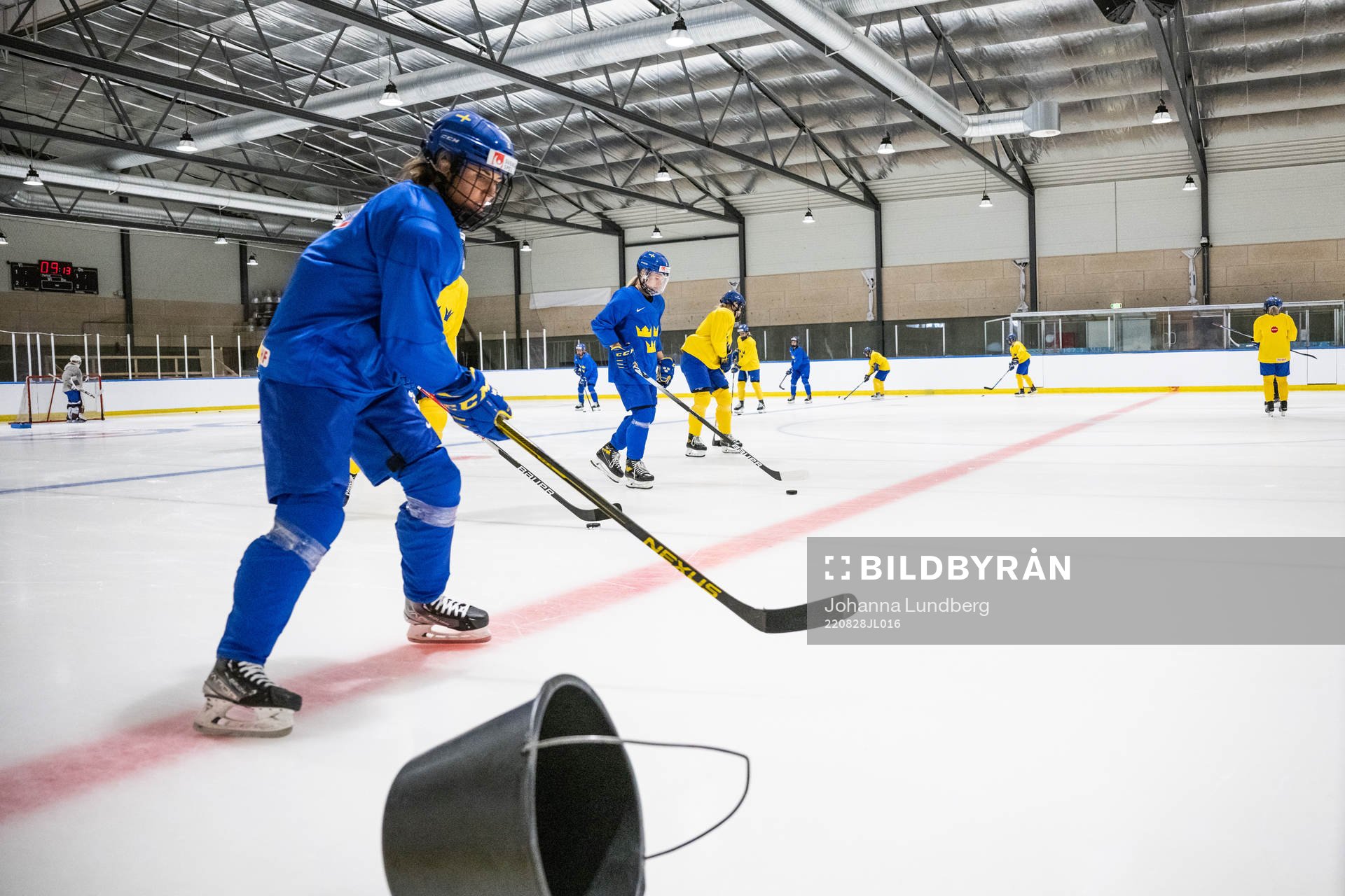 Anna Kjellbin and Ebba Berglund of Sweden at a practice